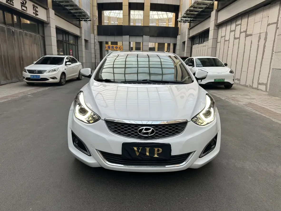 Hyundai Elantra