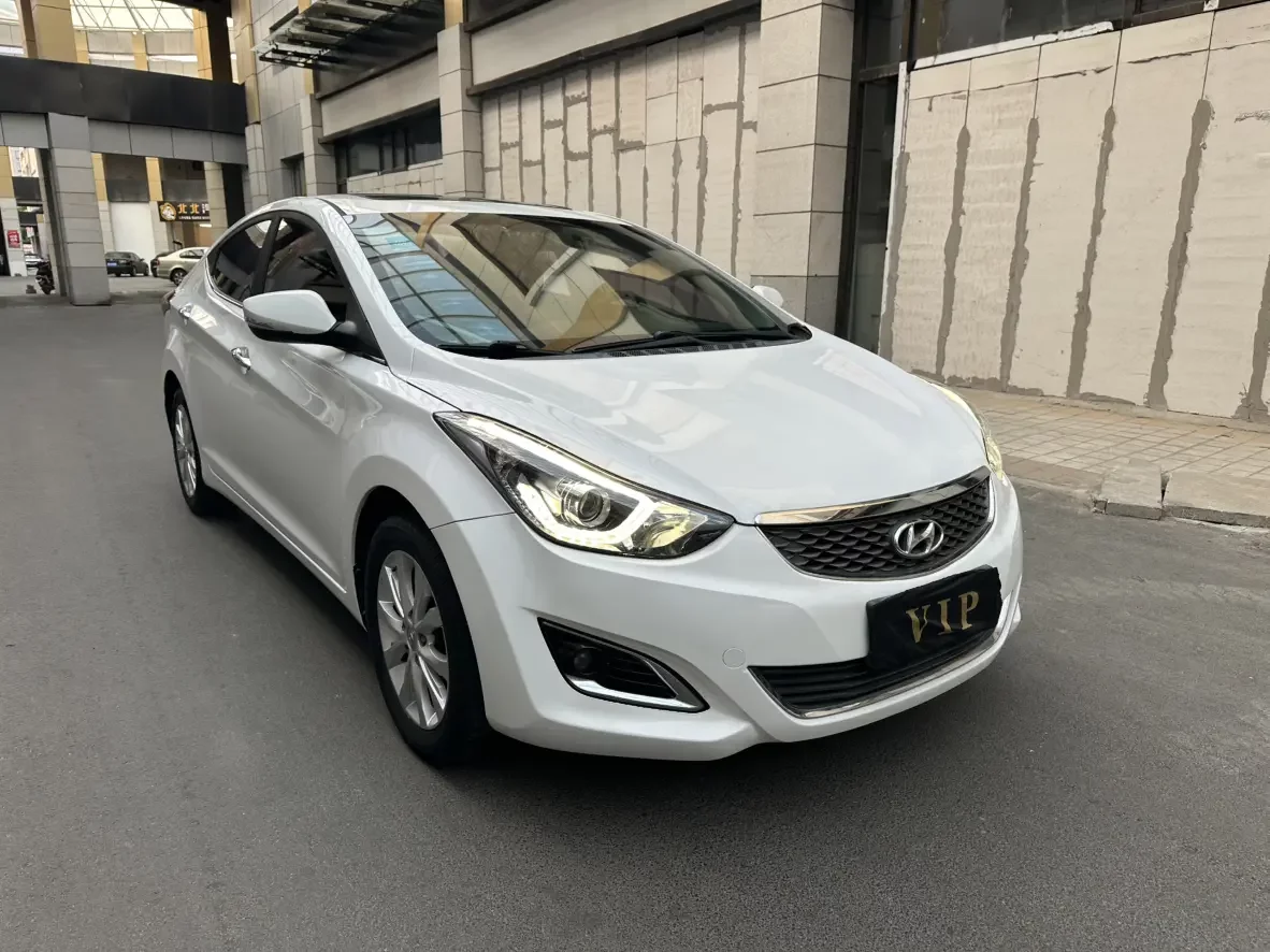 Hyundai Elantra