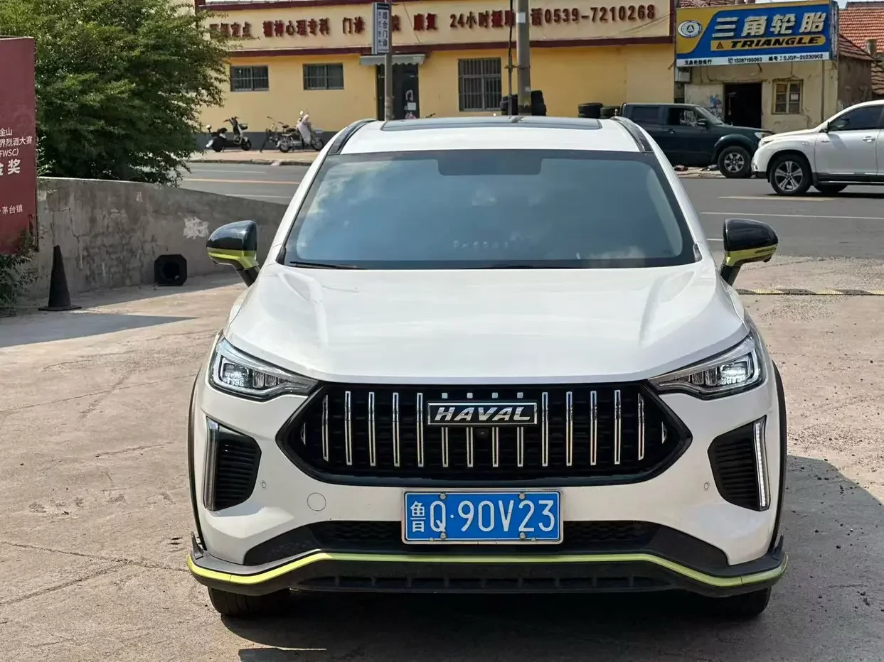 Haval Harvard Red Rabbit
