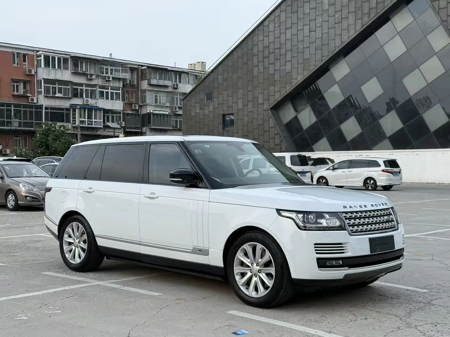 Land Rover range rover