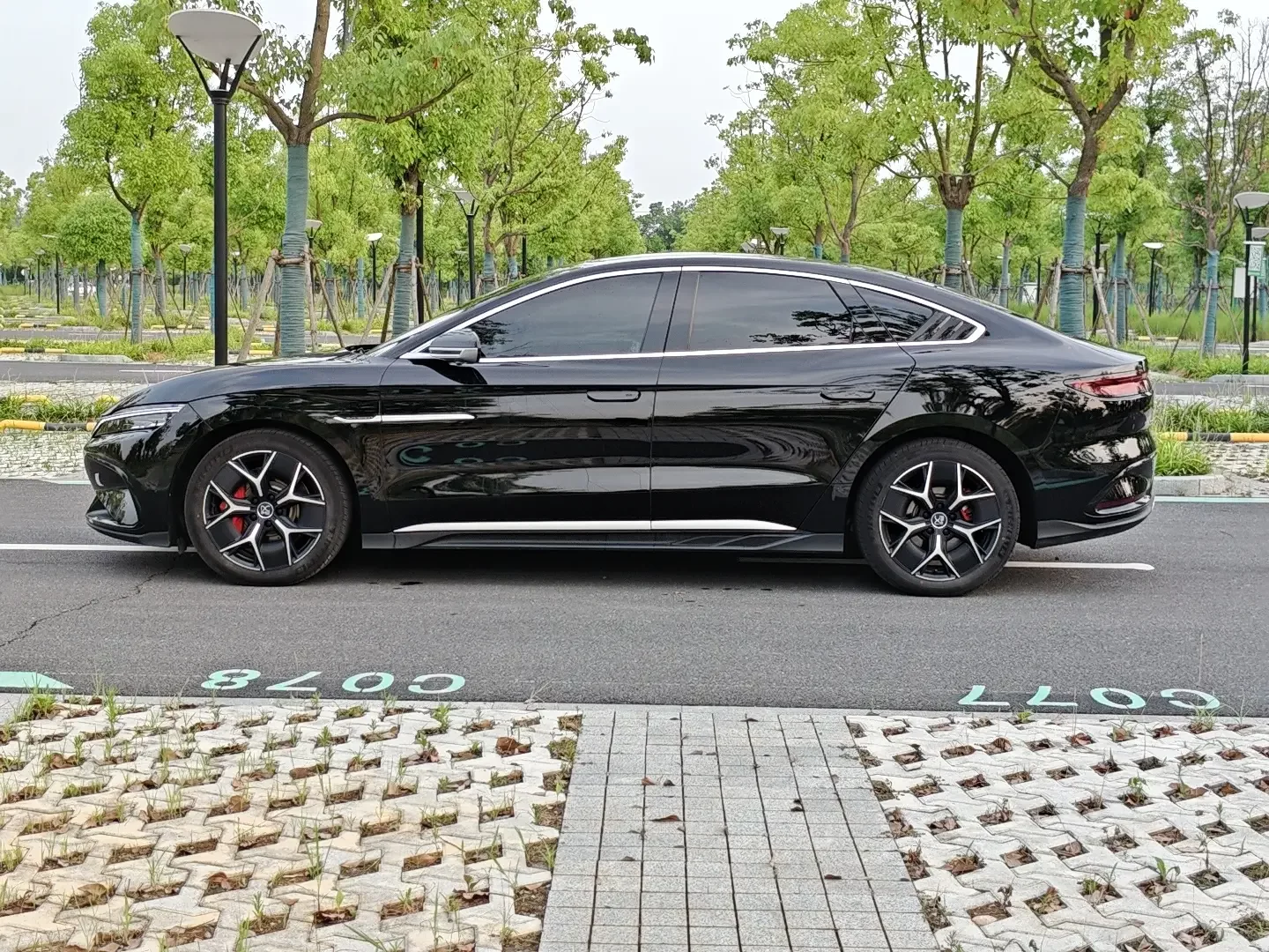 BYD Han EV