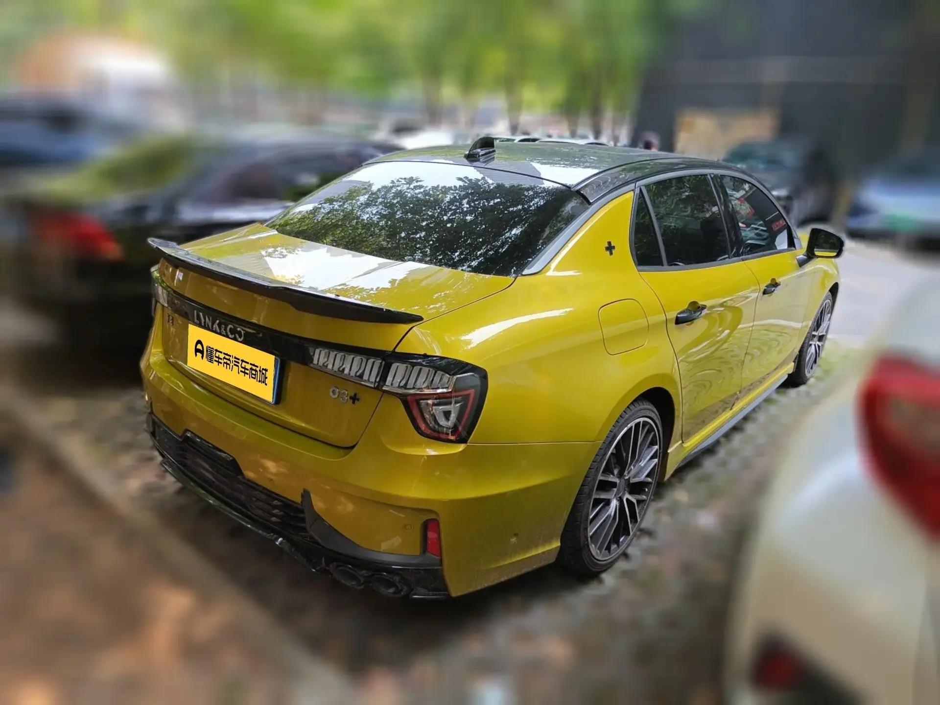 Lynk & Co 03