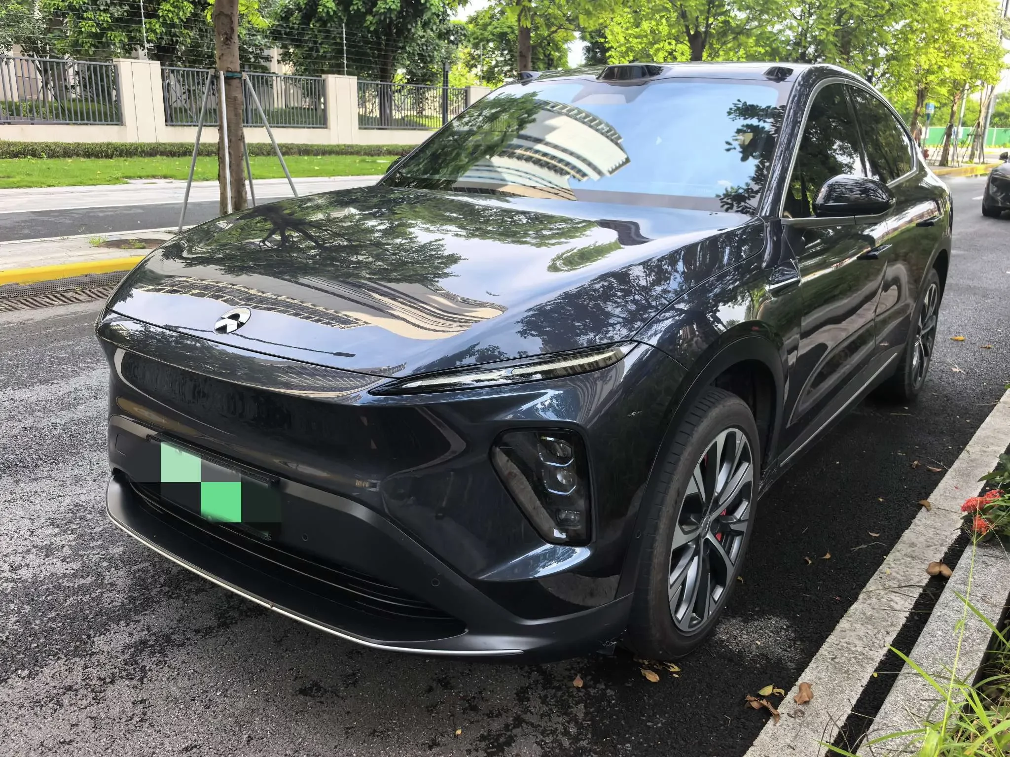 NIO EC7