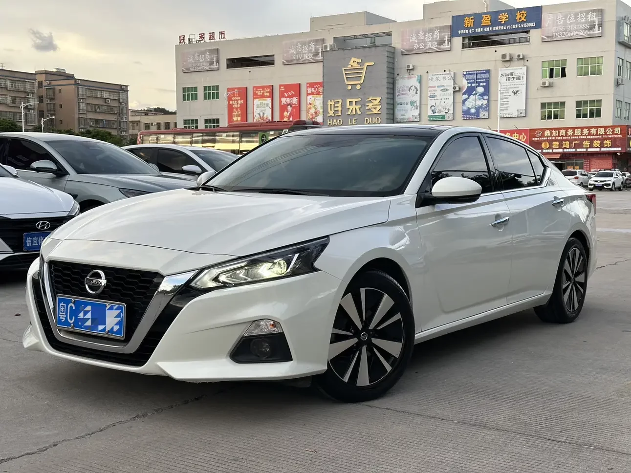 Nissan Altima