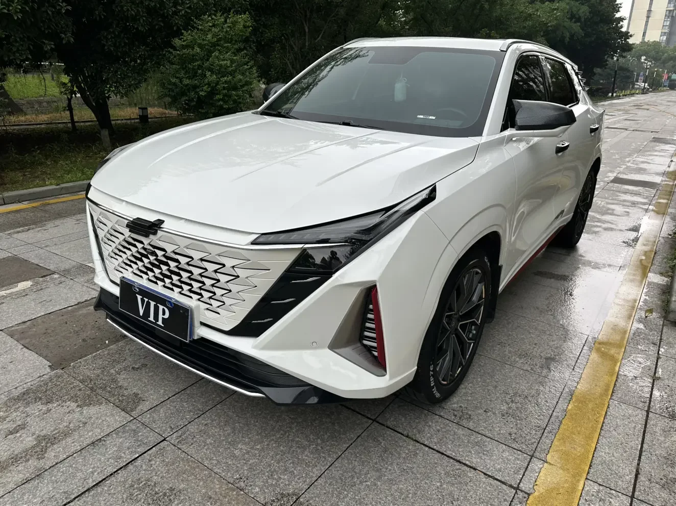 Oshan Changan Auchan Z6
