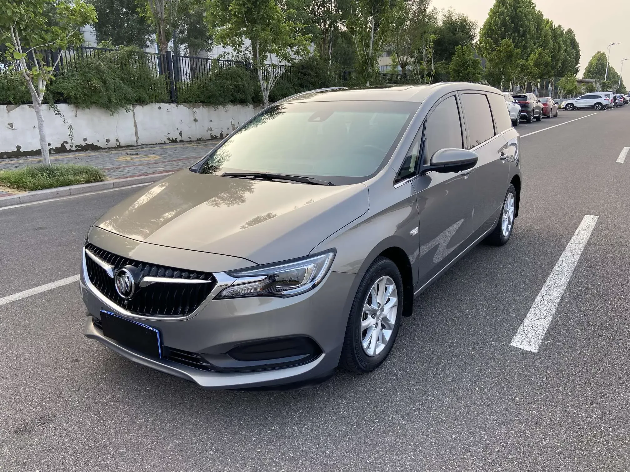 Buick GL6