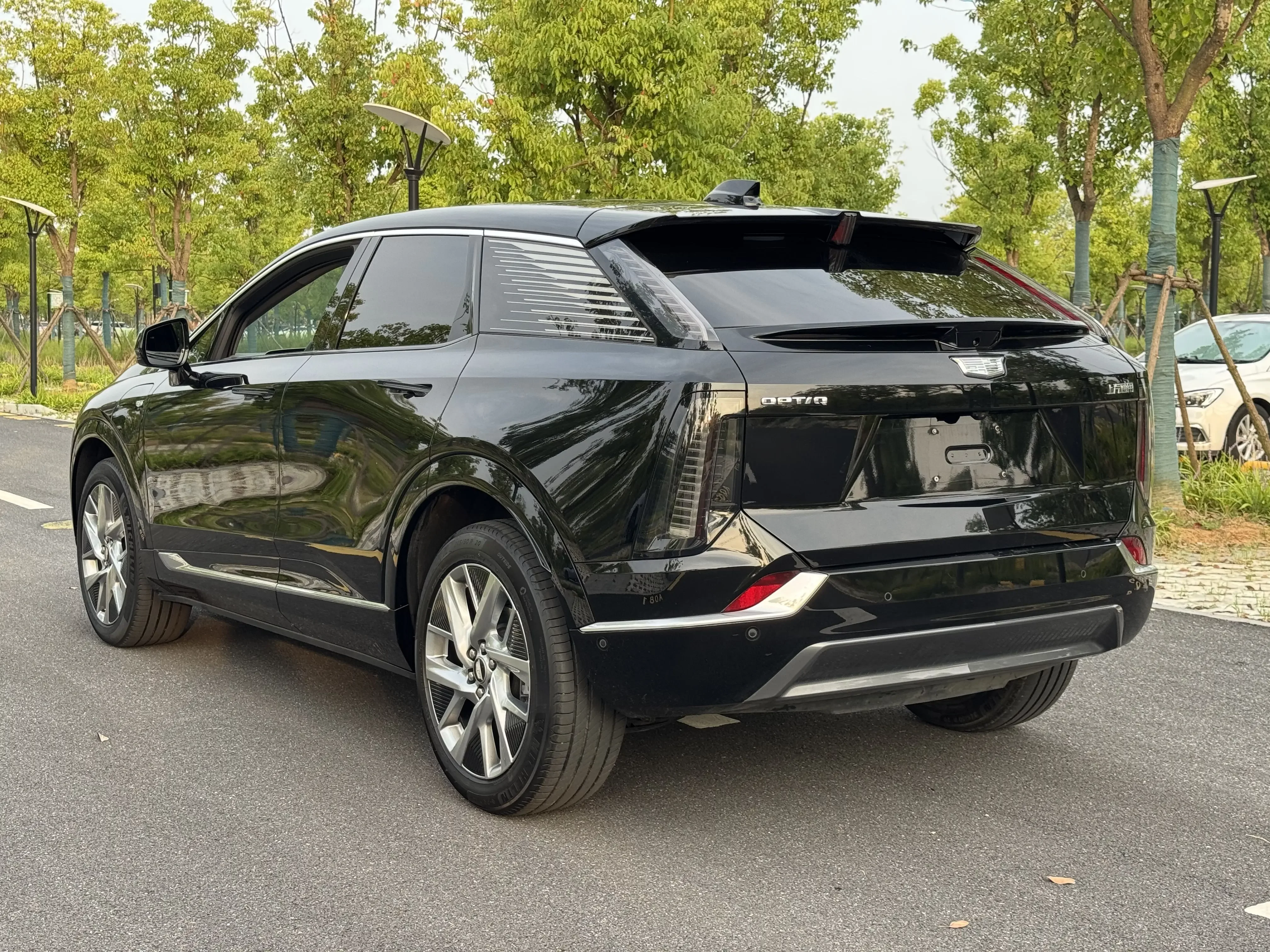 Cadillac IQ Aoge