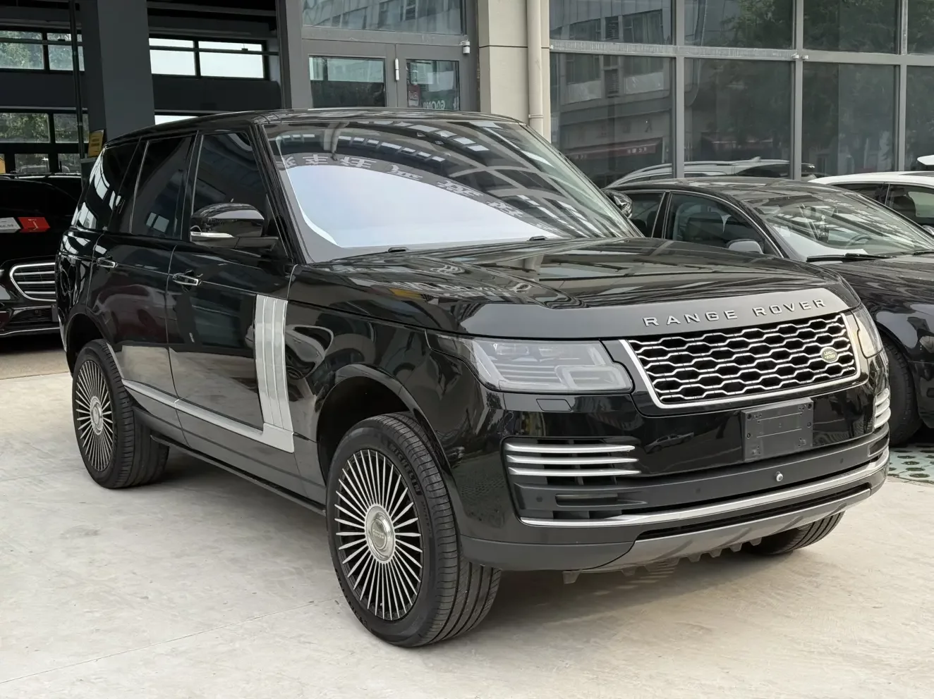 Land Rover range rover