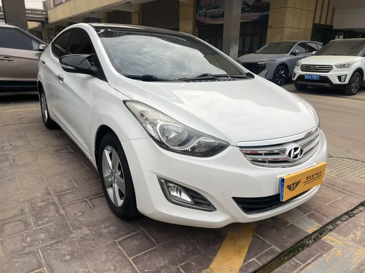 Hyundai Elantra