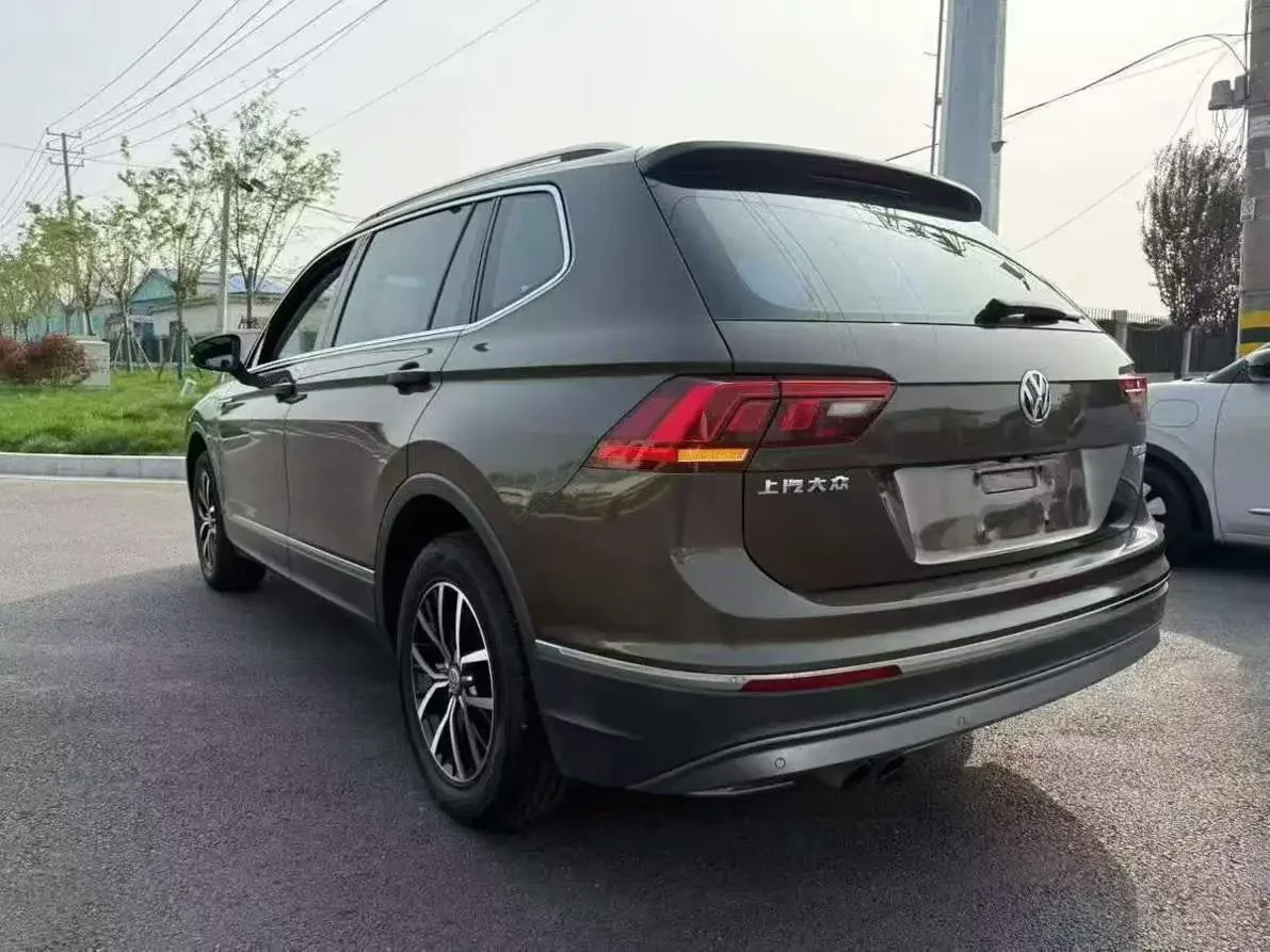 Volkswagen Tiguan L