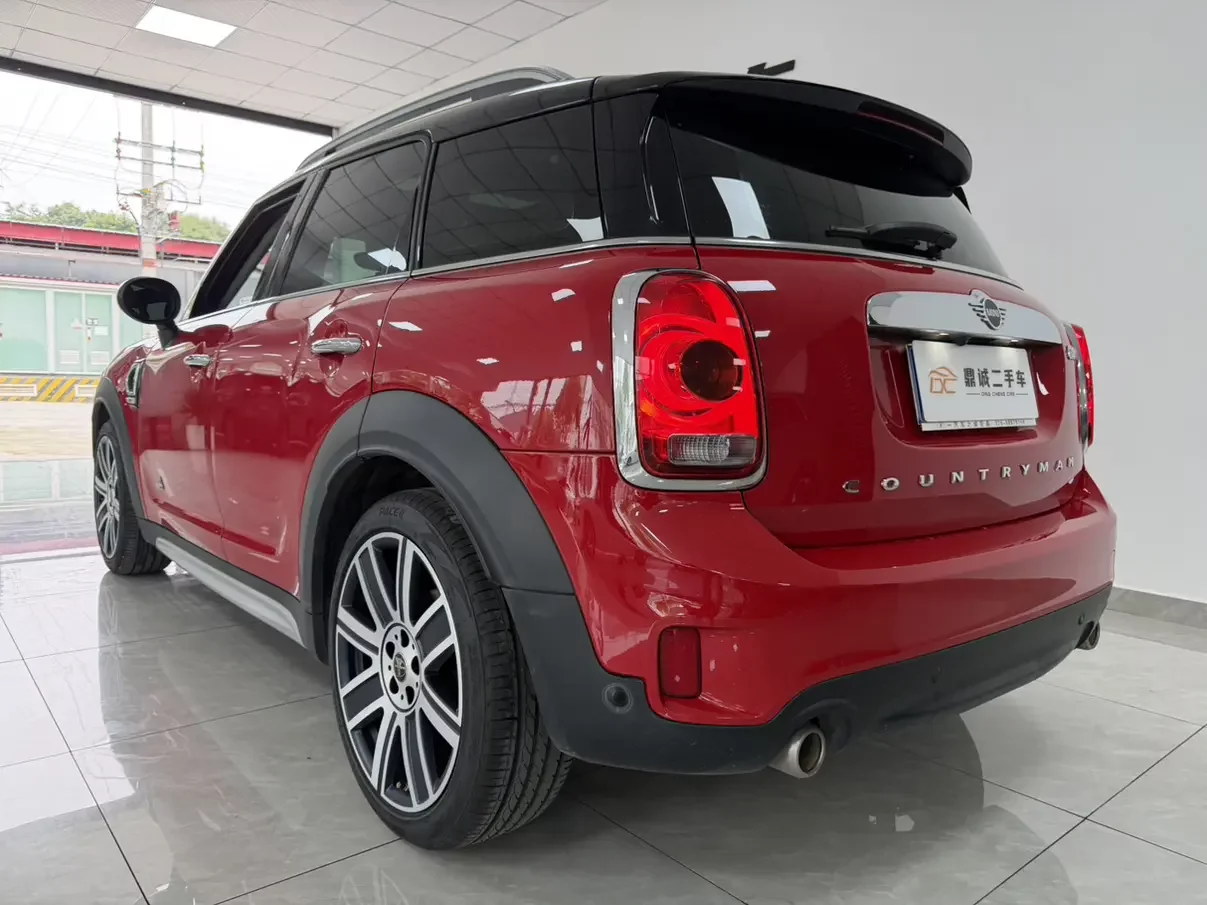 MINI COUNTRYMAN