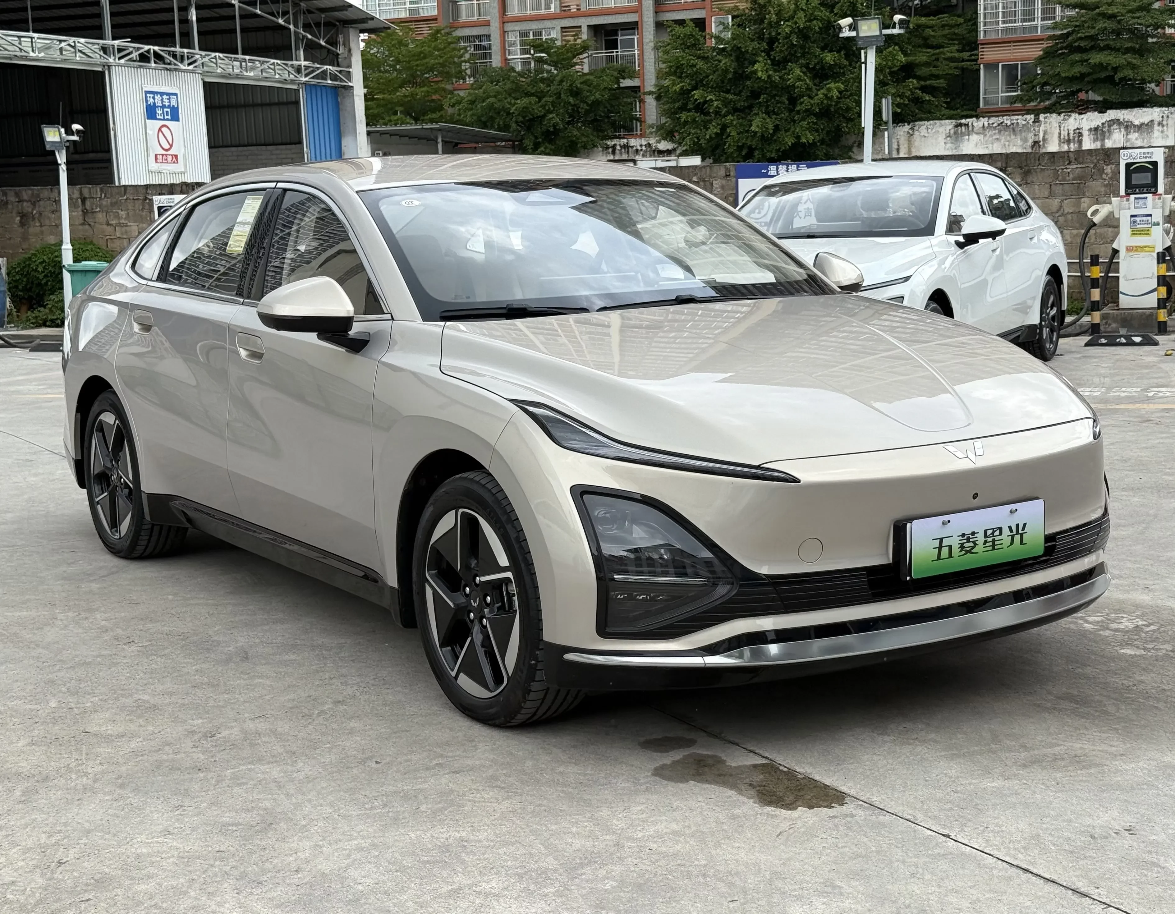 Wuling Starlight EV