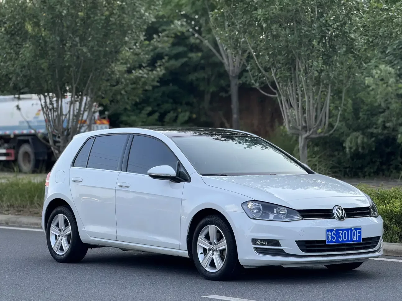 Volkswagen golf