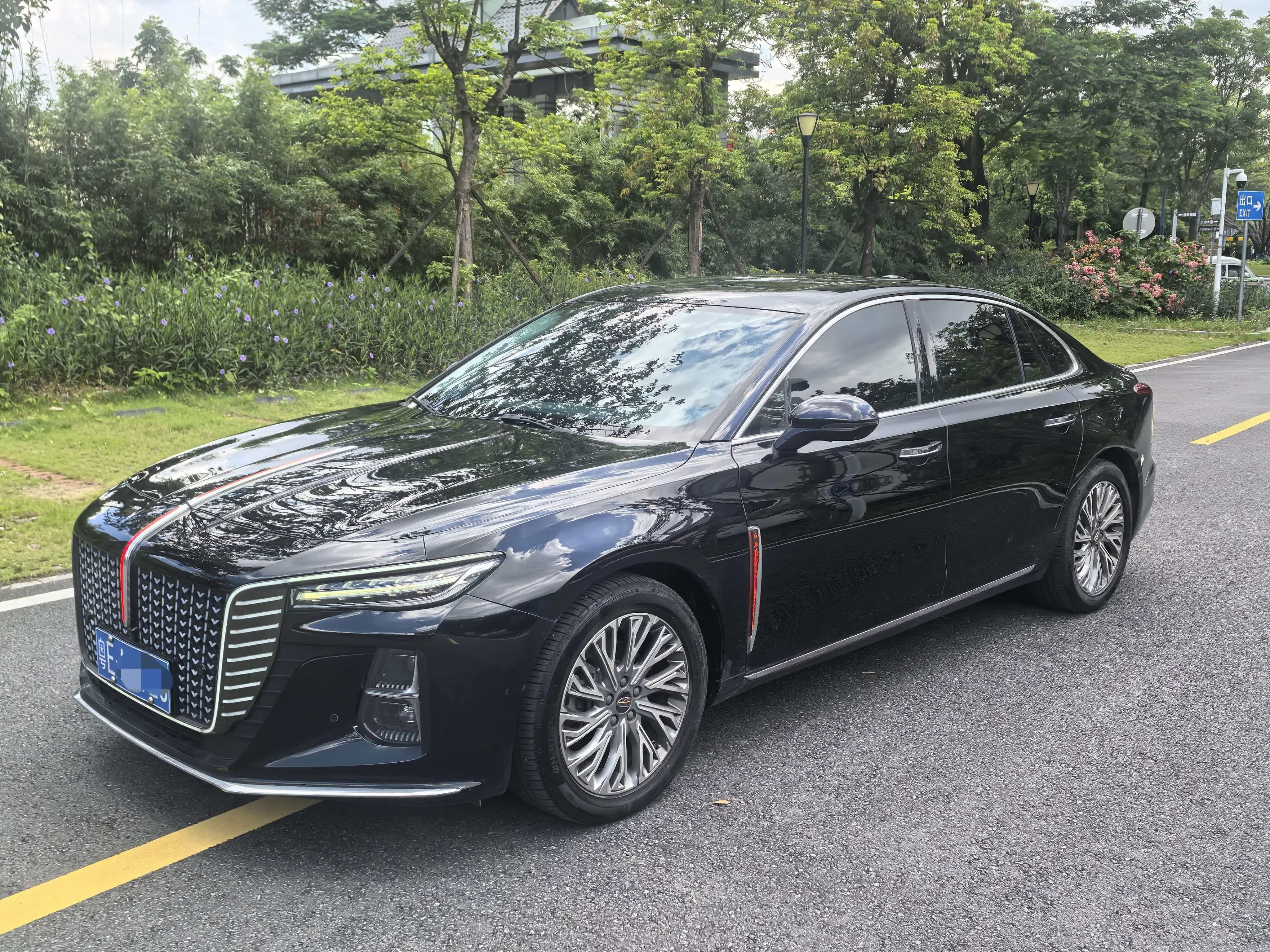 Hongqi H5