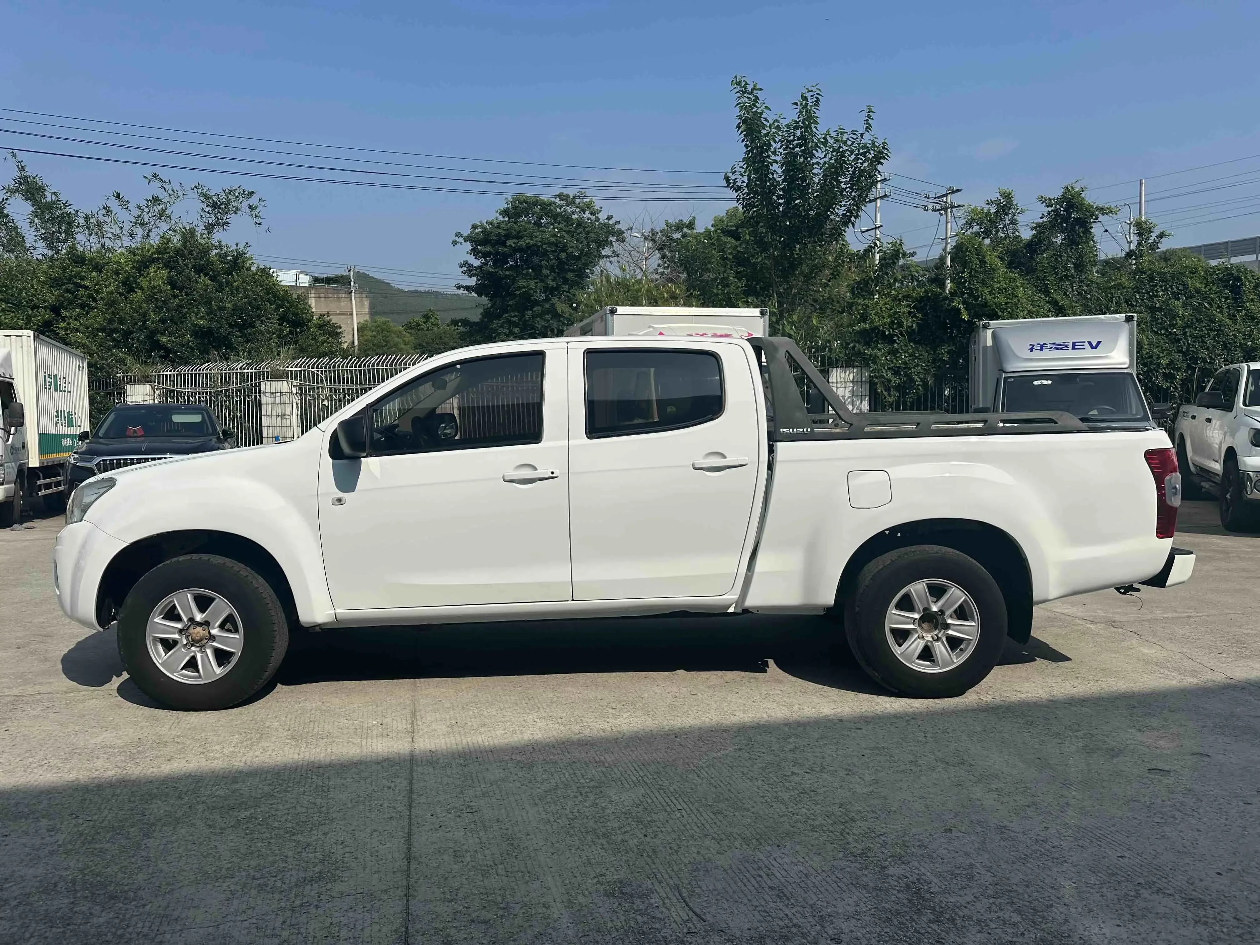 Isuzu RE-MAX