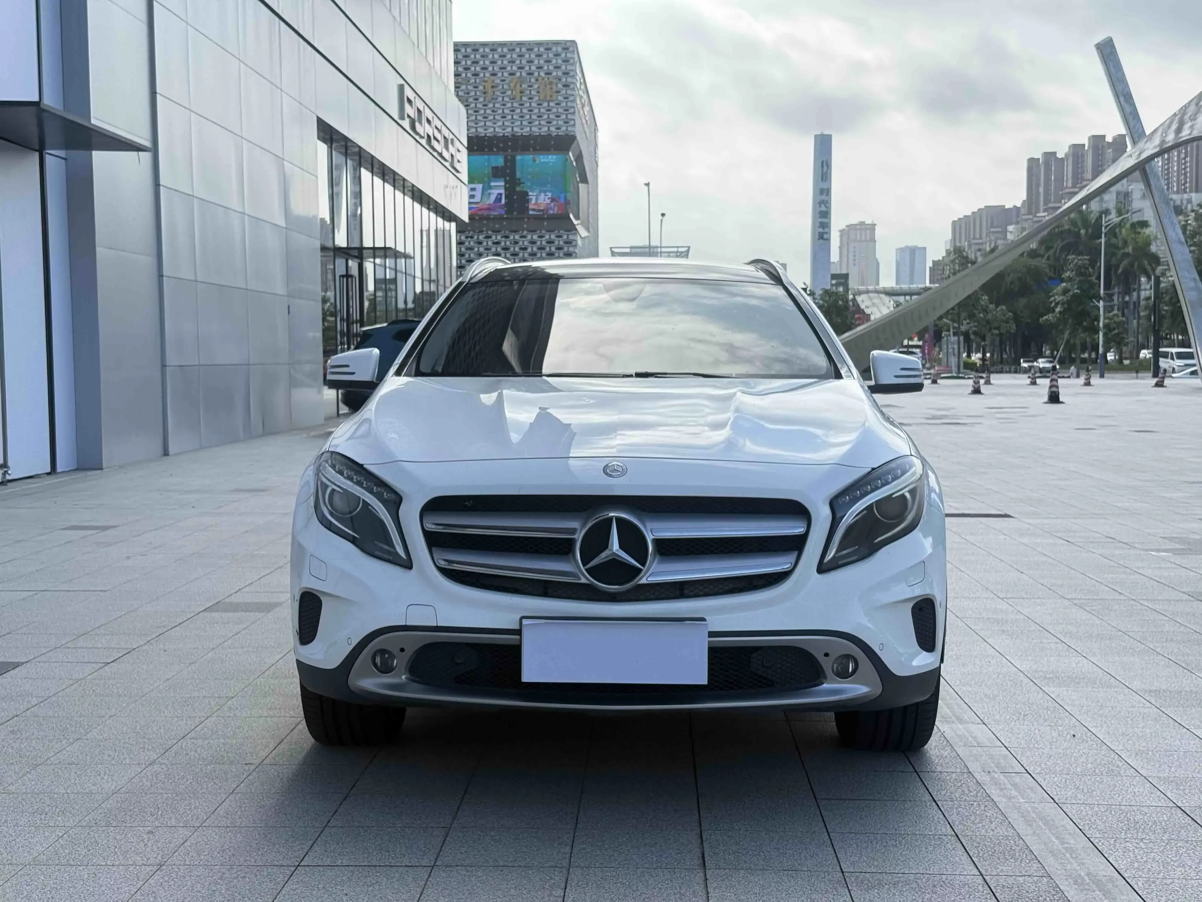 Mercedes-Benz GLA