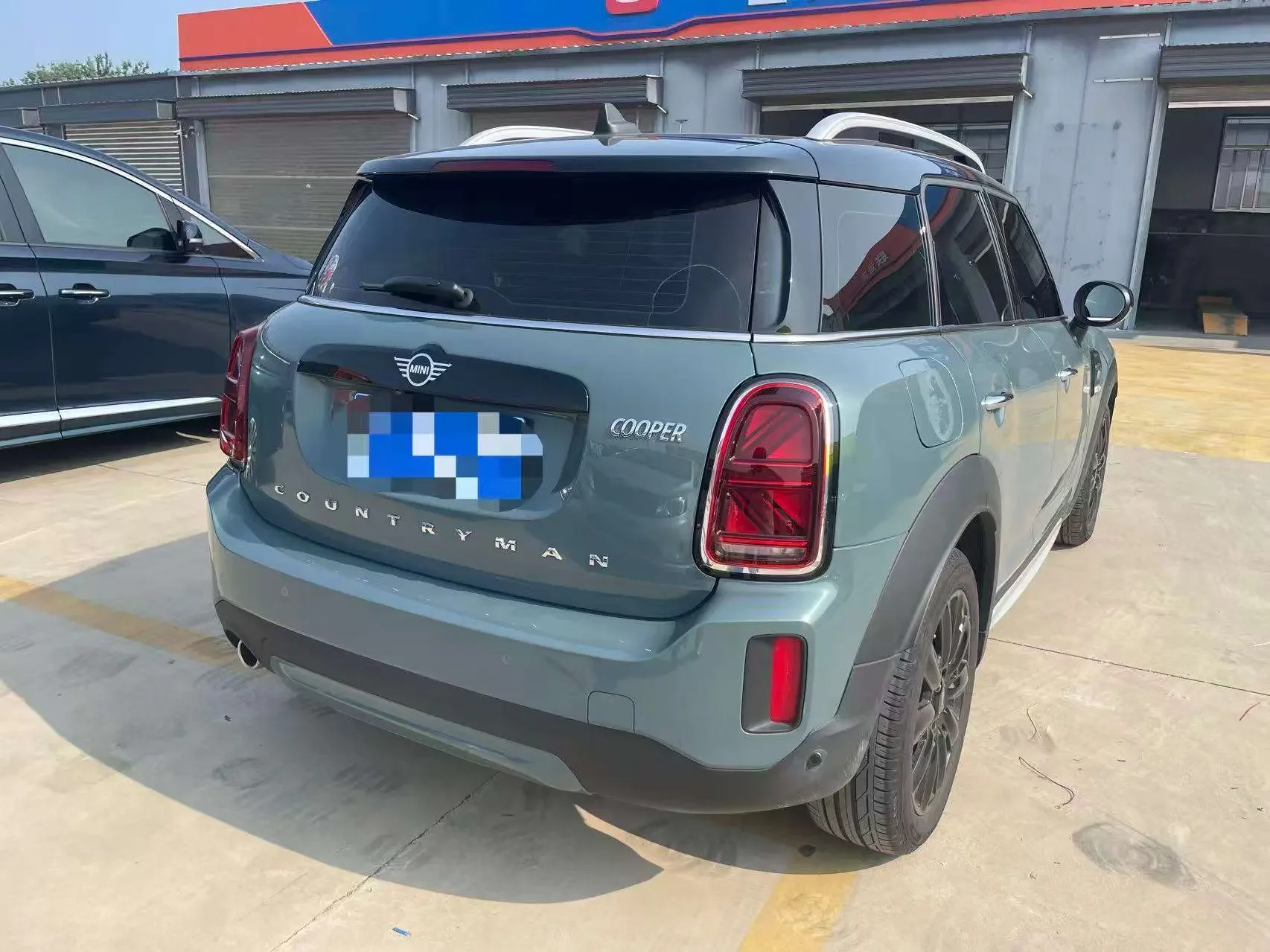 MINI COUNTRYMAN