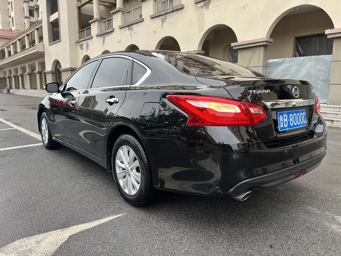 Nissan Altima
