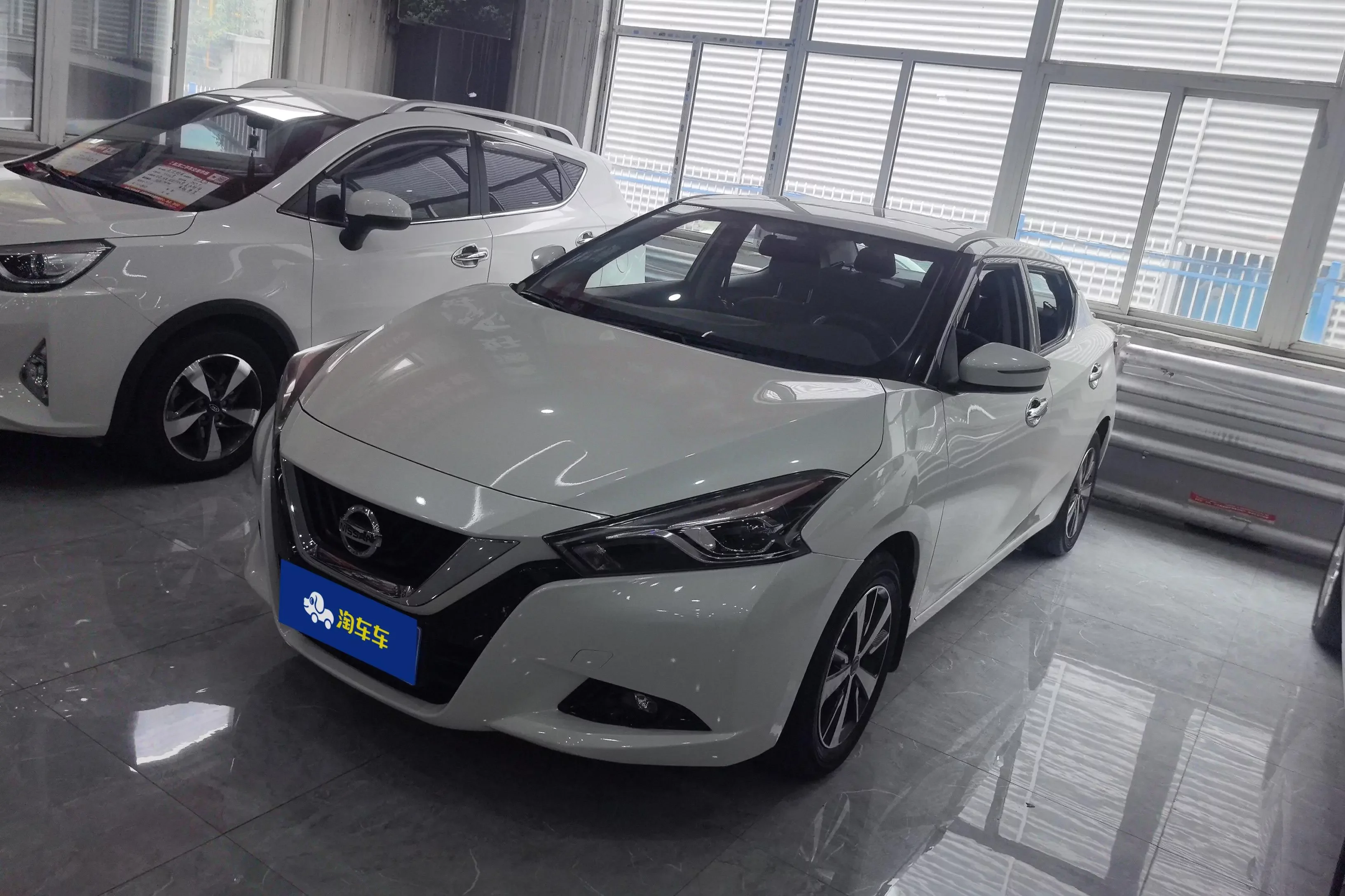 Nissan bluebird