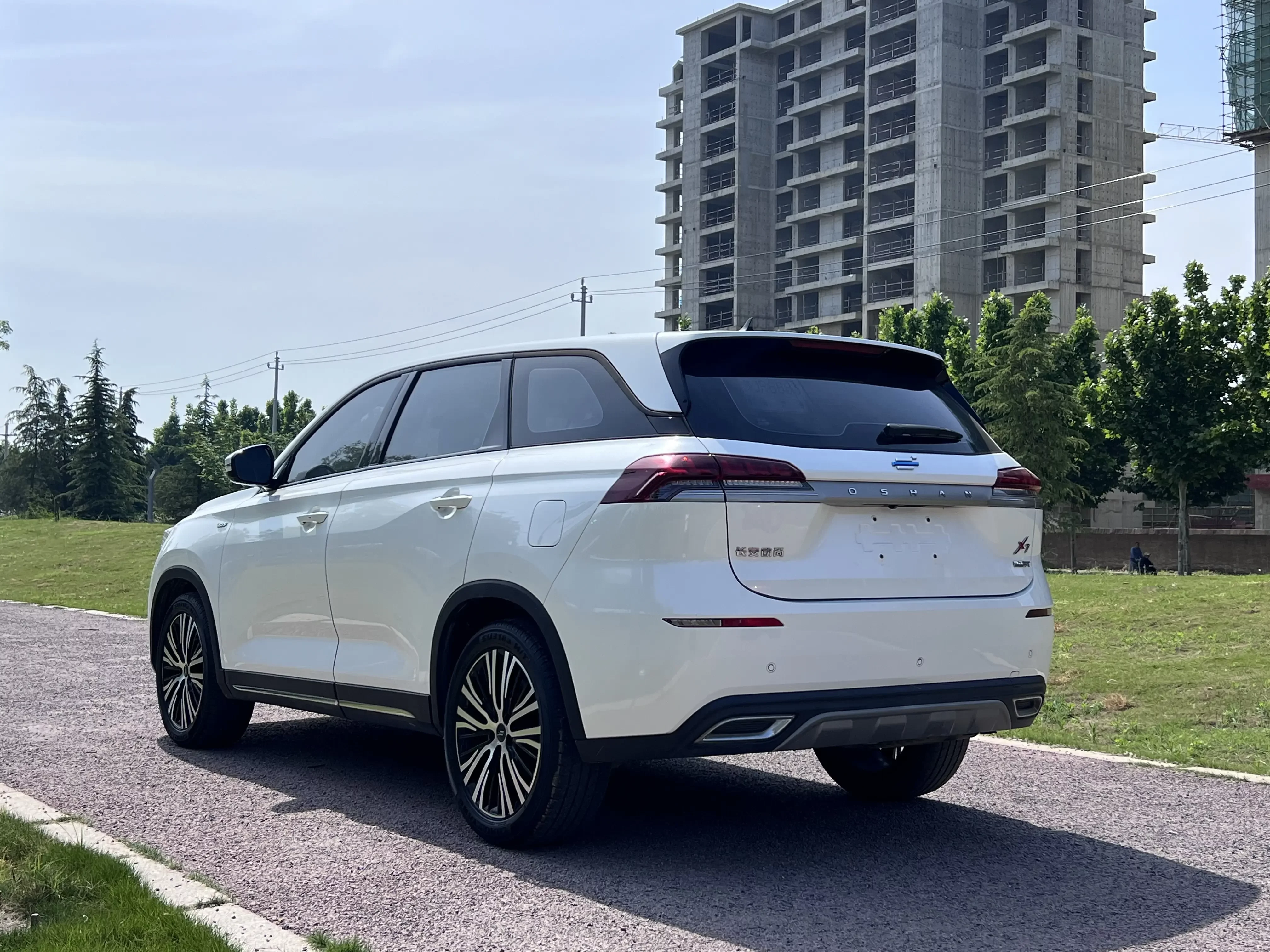 Oshan Changan Auchan X7
