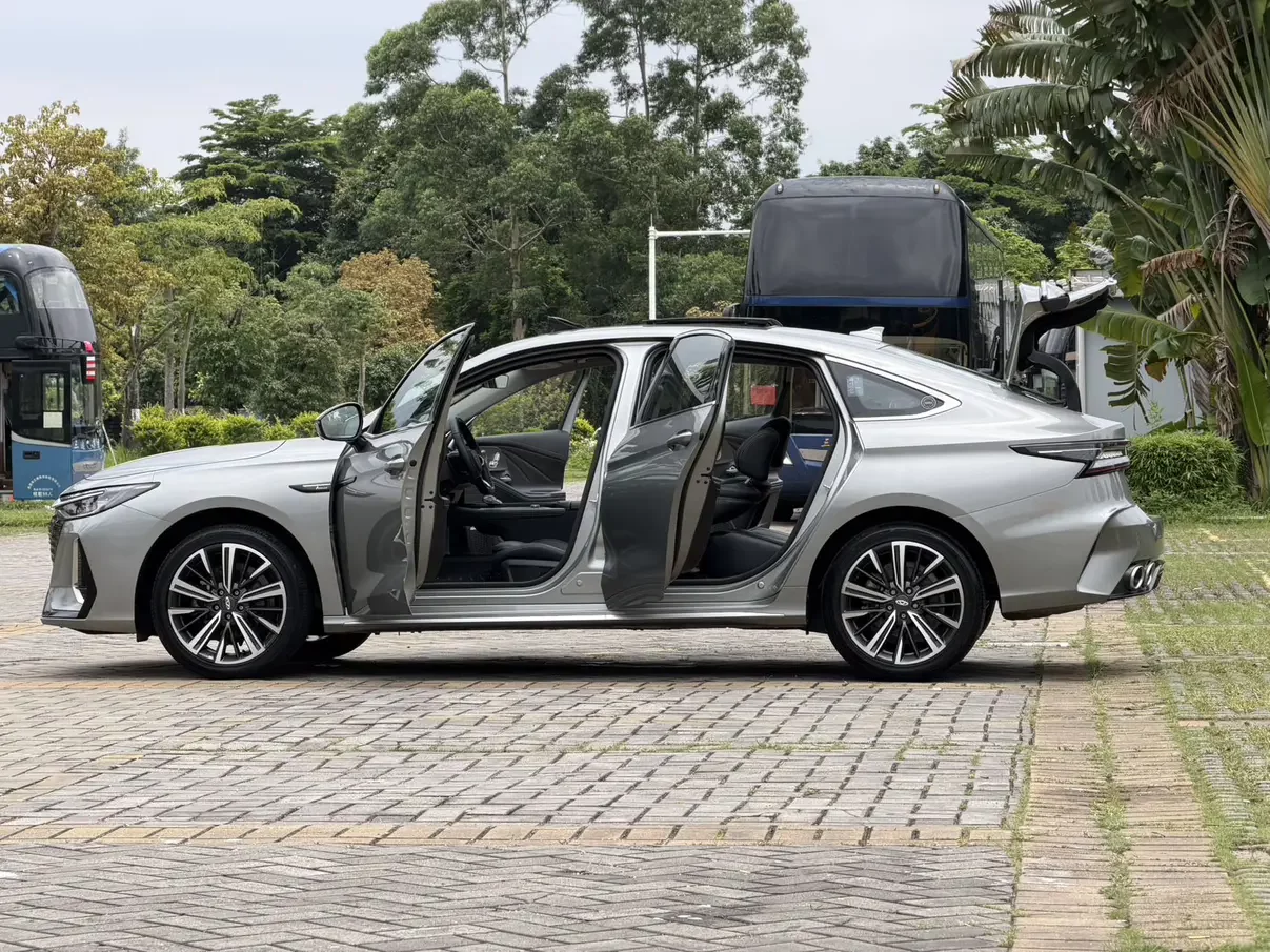 Chery Arrizo 8