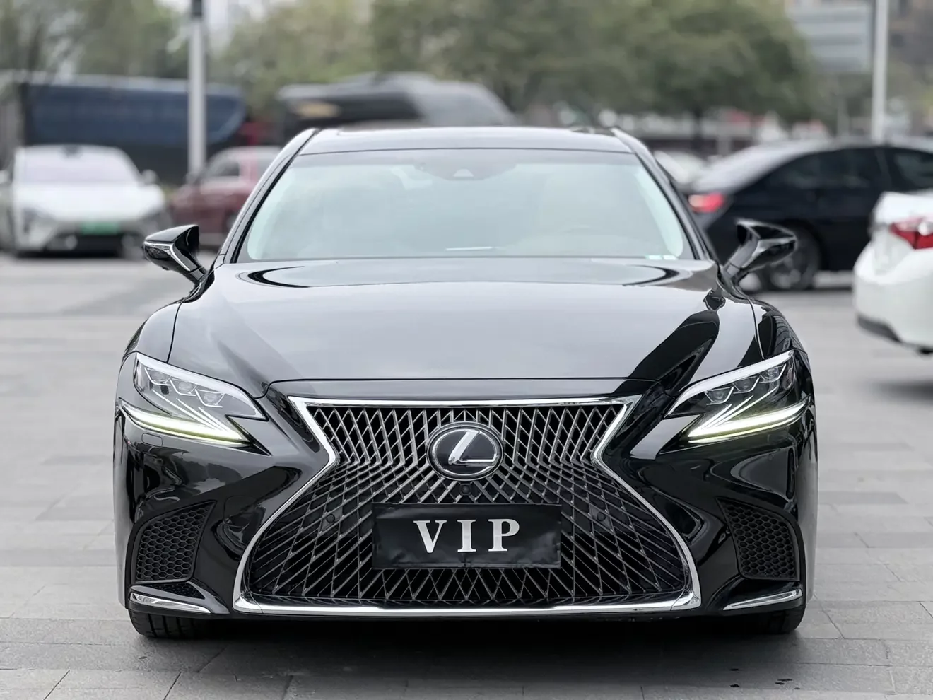 Lexus LS