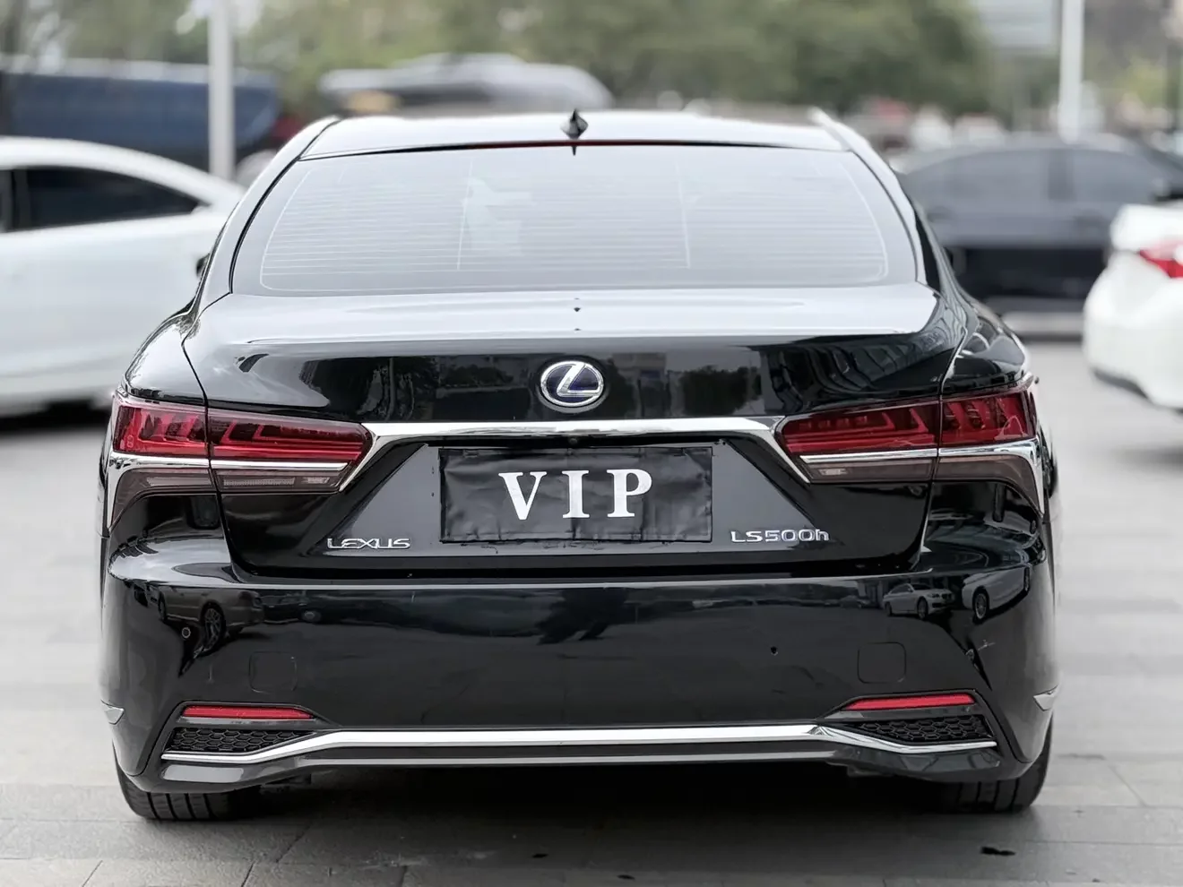 Lexus LS