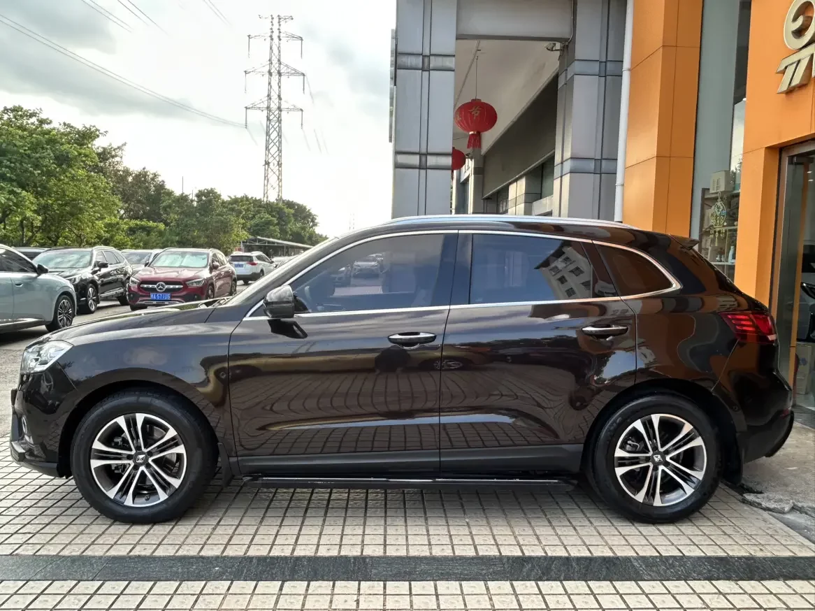 Borgward BX7