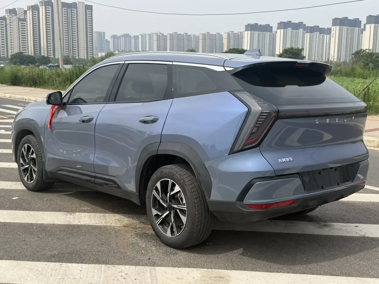Geely Atlas L
