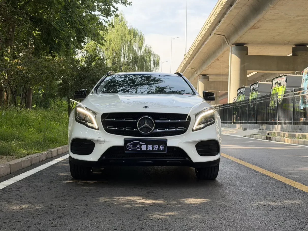 Mercedes-Benz GLA