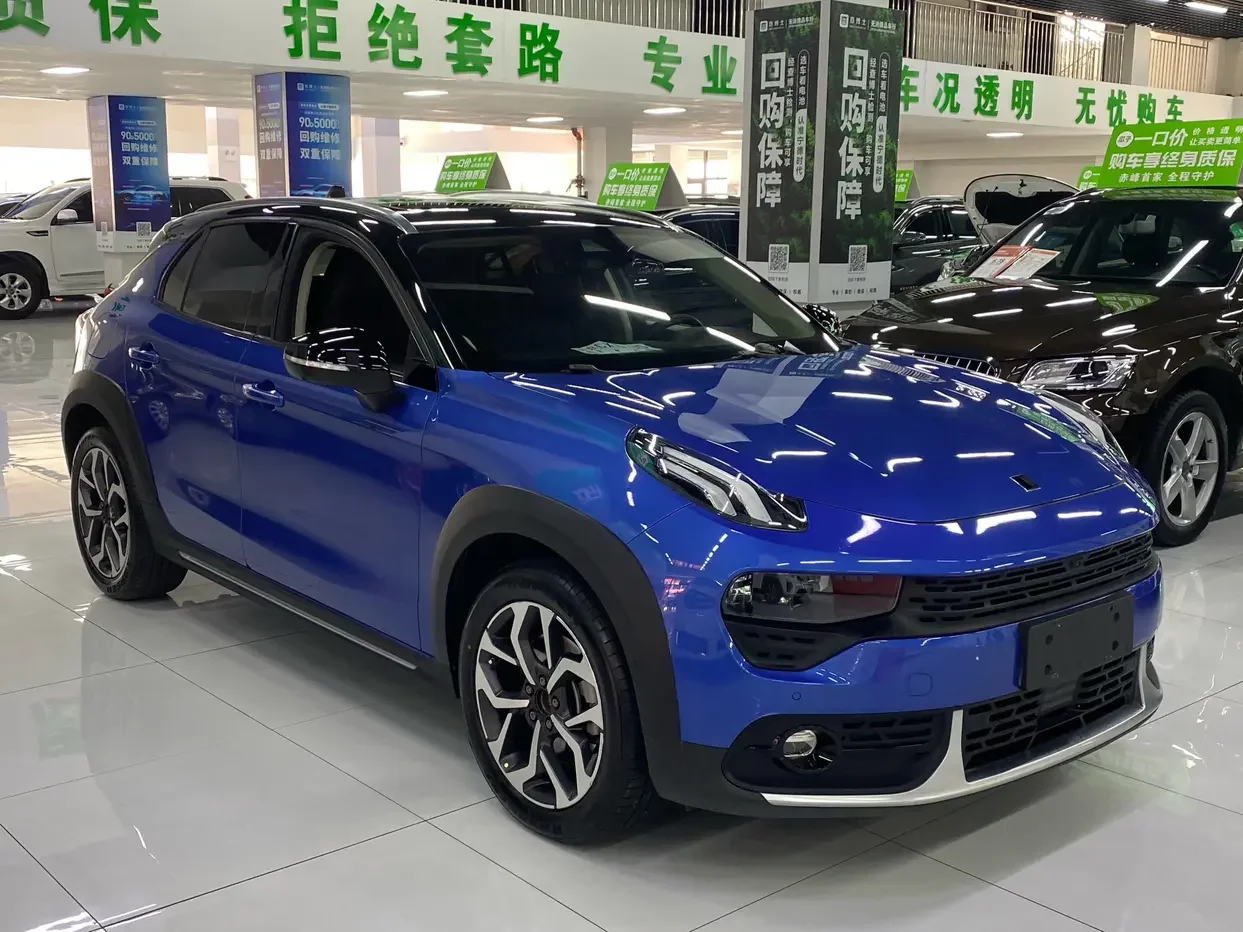 Lynk & Co 02