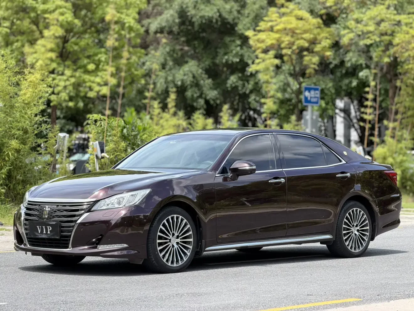 Toyota crown