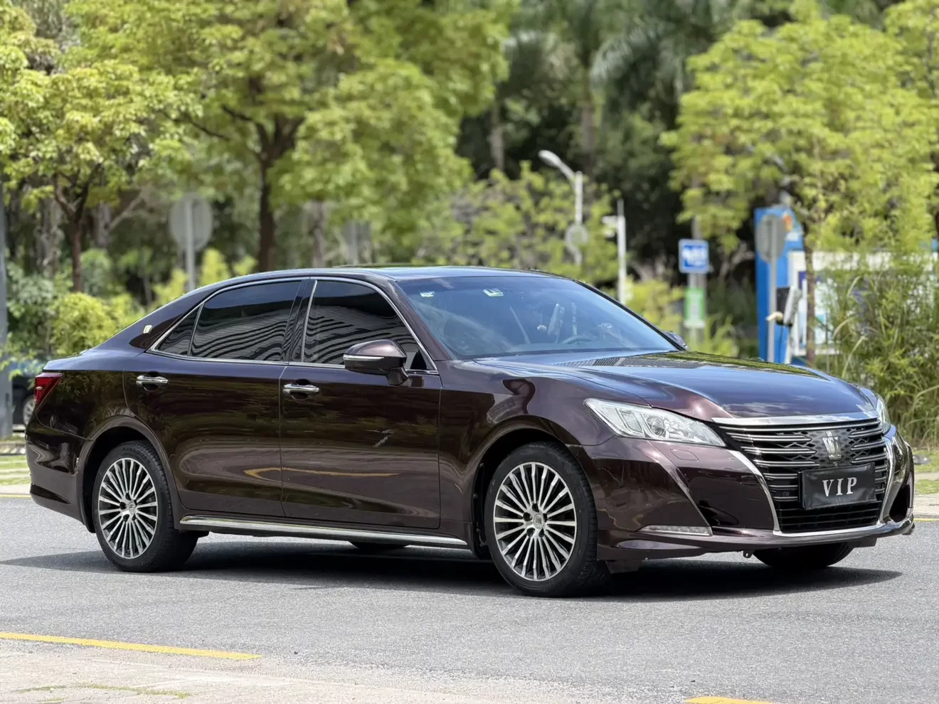 Toyota crown