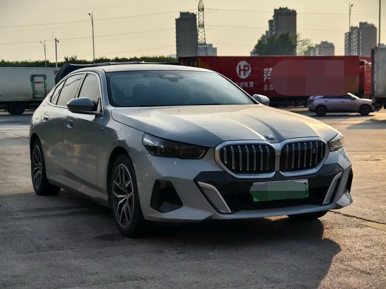 BMW i5