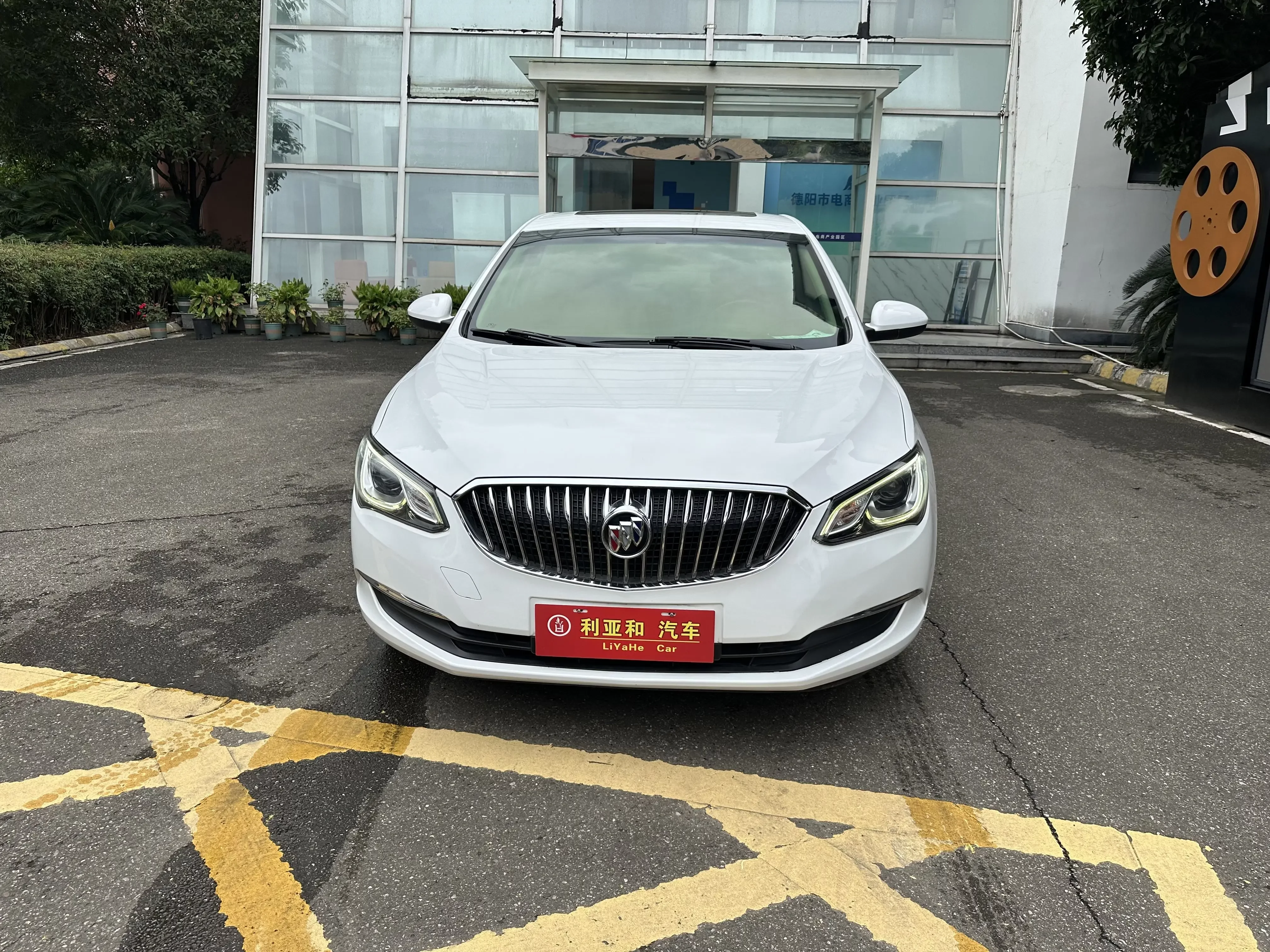Buick Yinglang