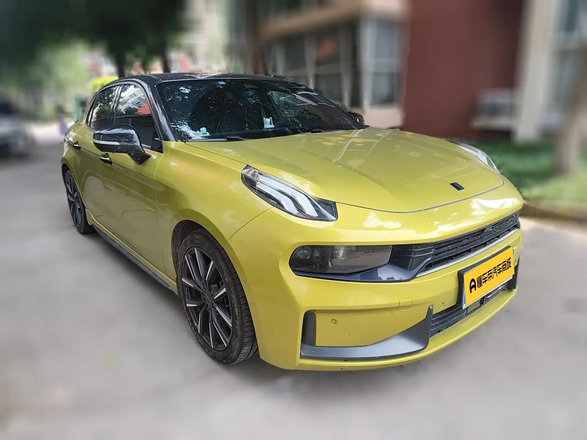 Lynk & Co 03