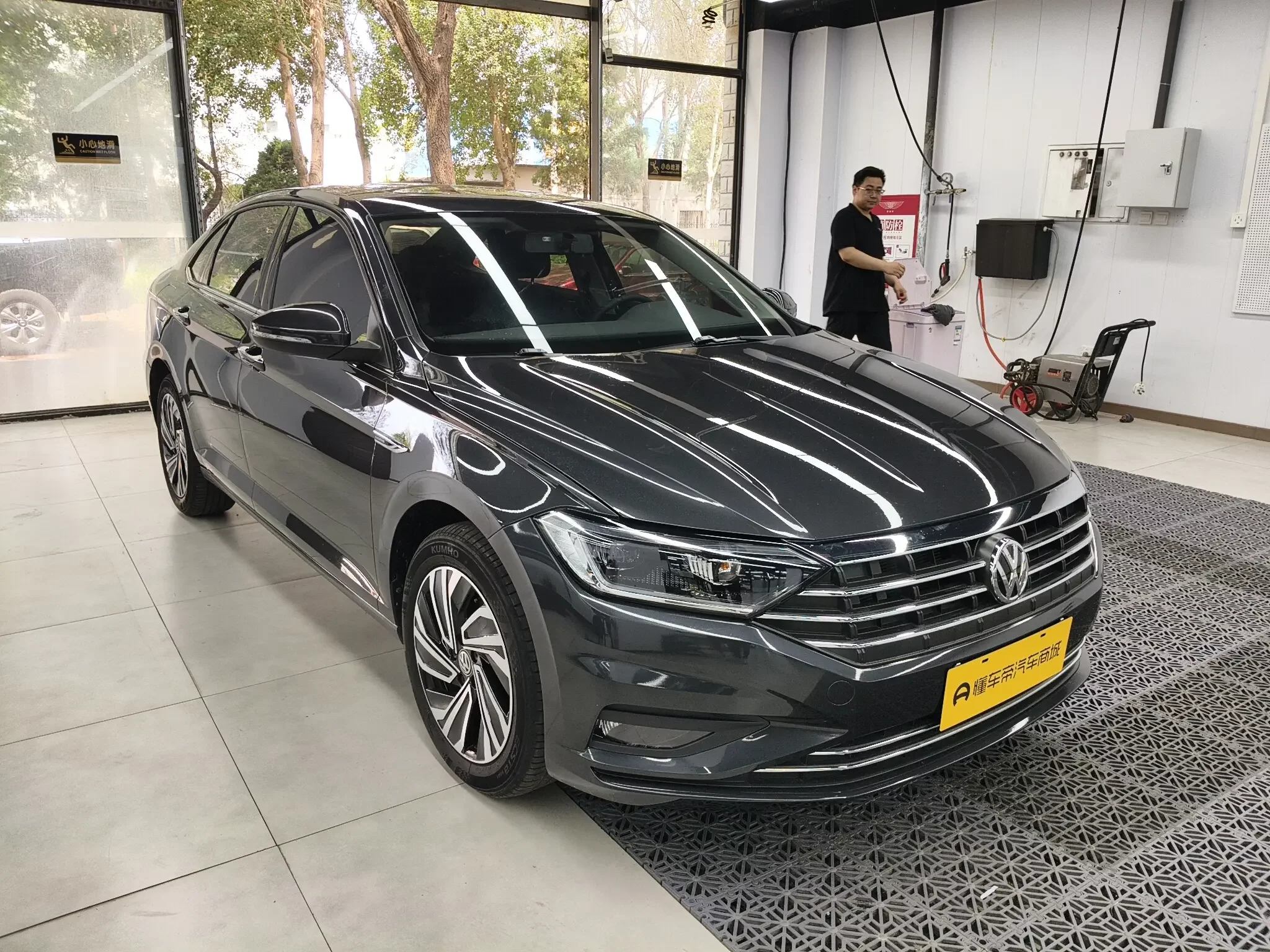 Volkswagen Sagitar