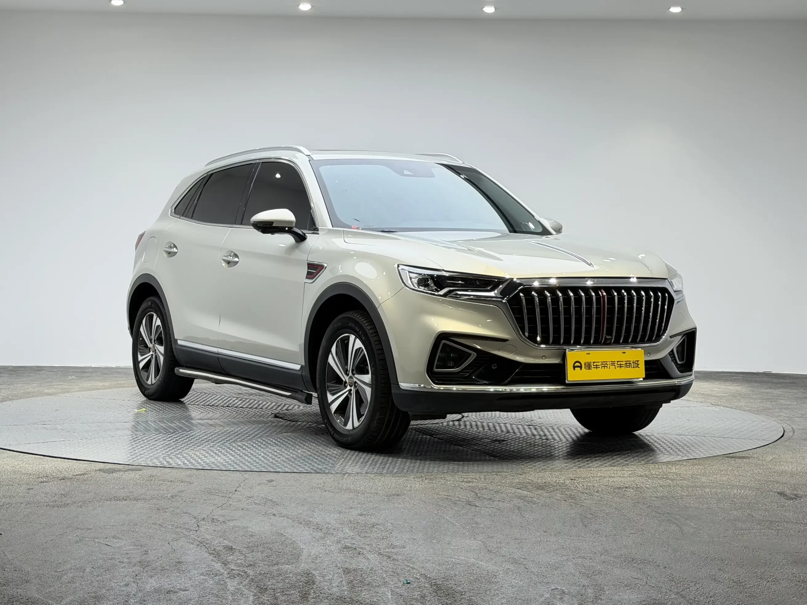 Hongqi HS5