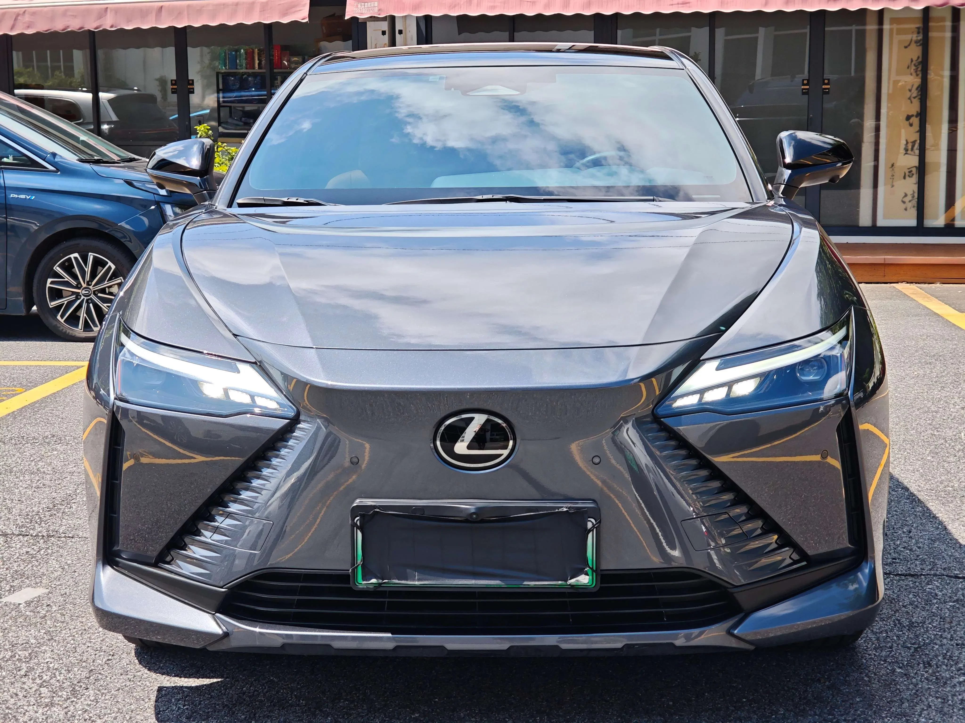 Lexus RZ
