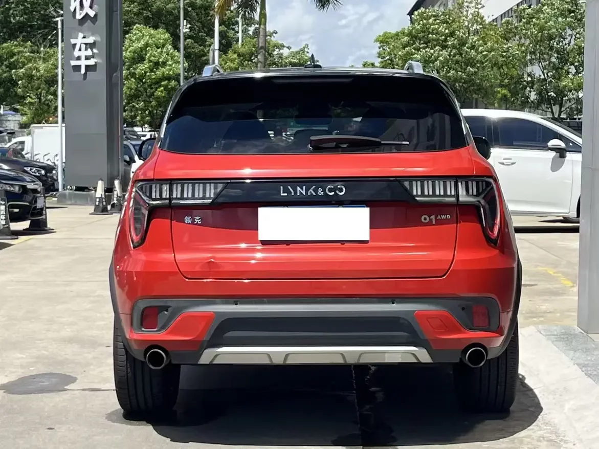 Lynk & Co 01