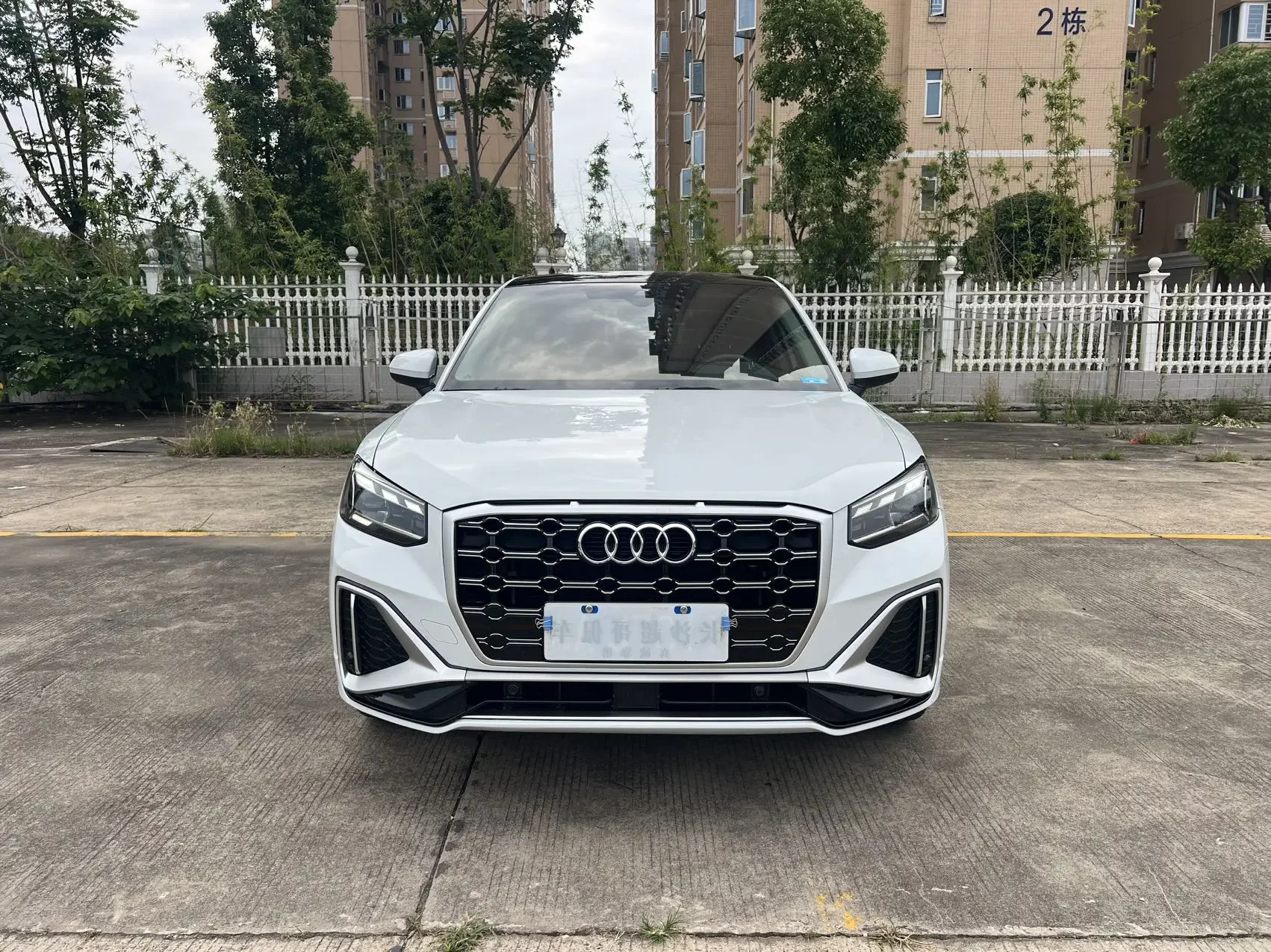 Audi Q2L