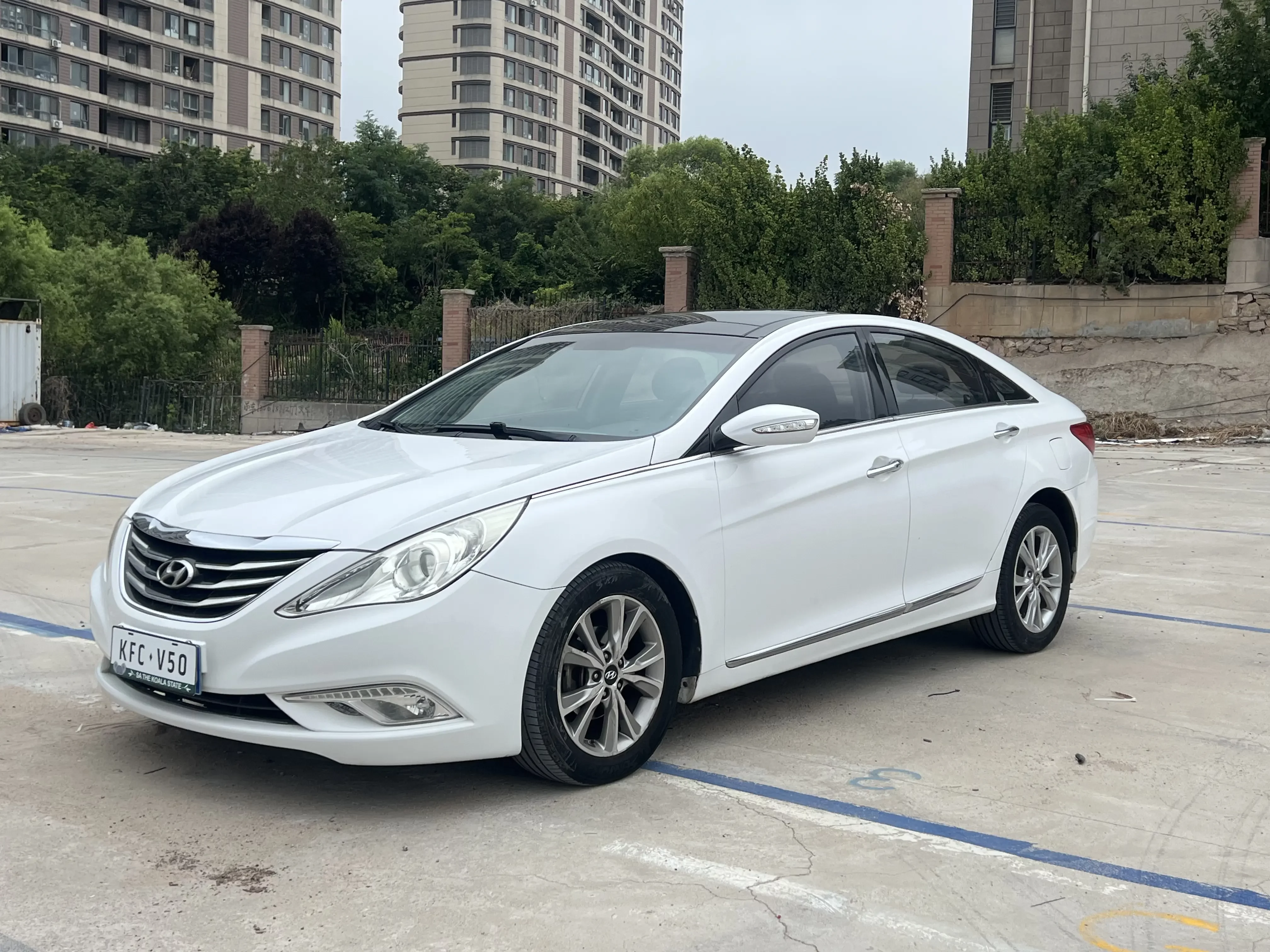 Hyundai sonata eight