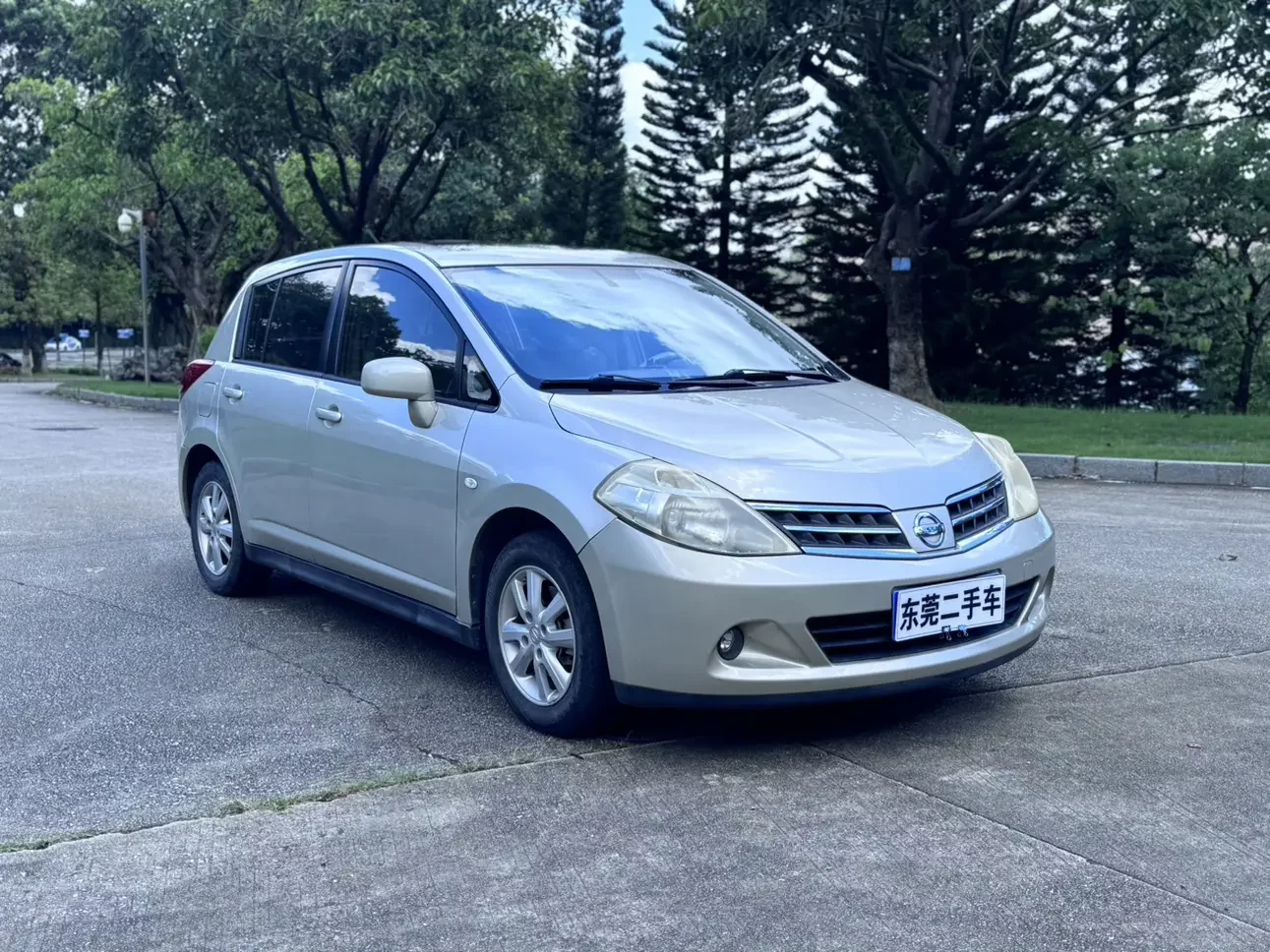 Nissan Tiida