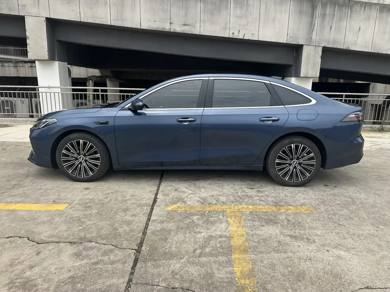 Geely Galaxy A7 EM