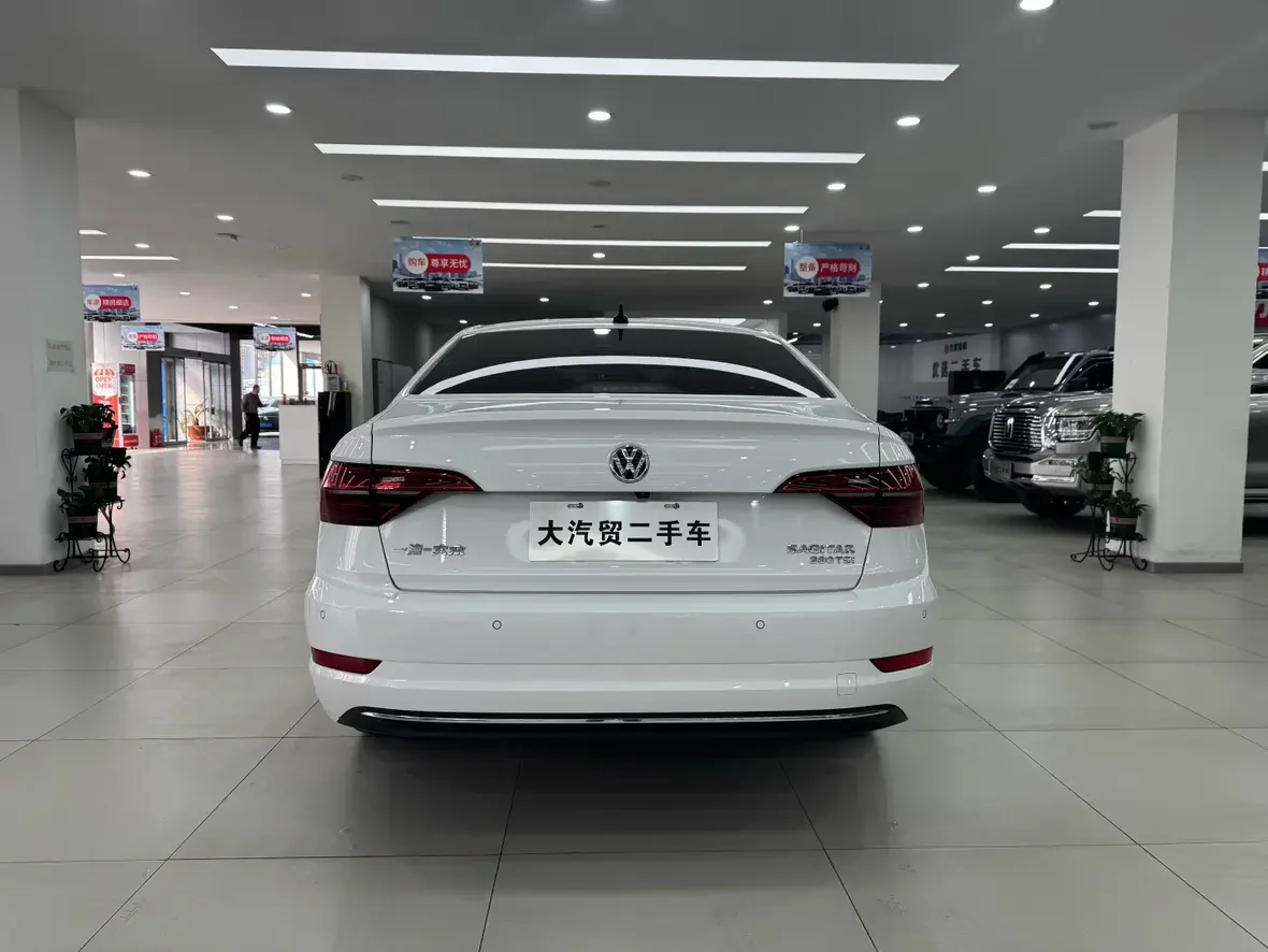 Volkswagen Sagitar