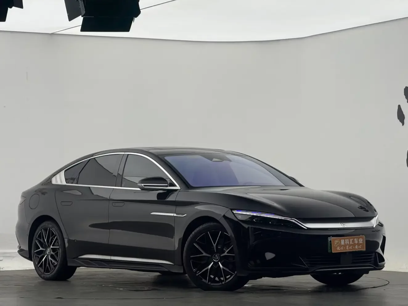 BYD Han EV
