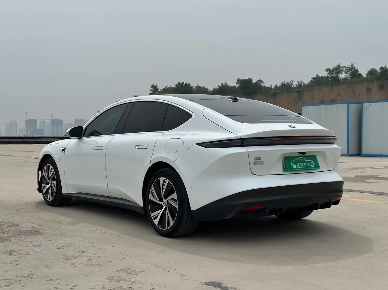 NIO ET5
