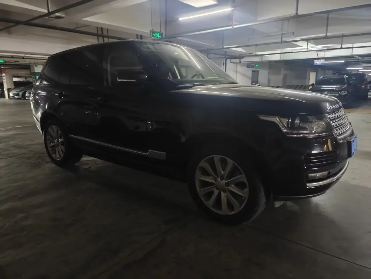 Land Rover range rover