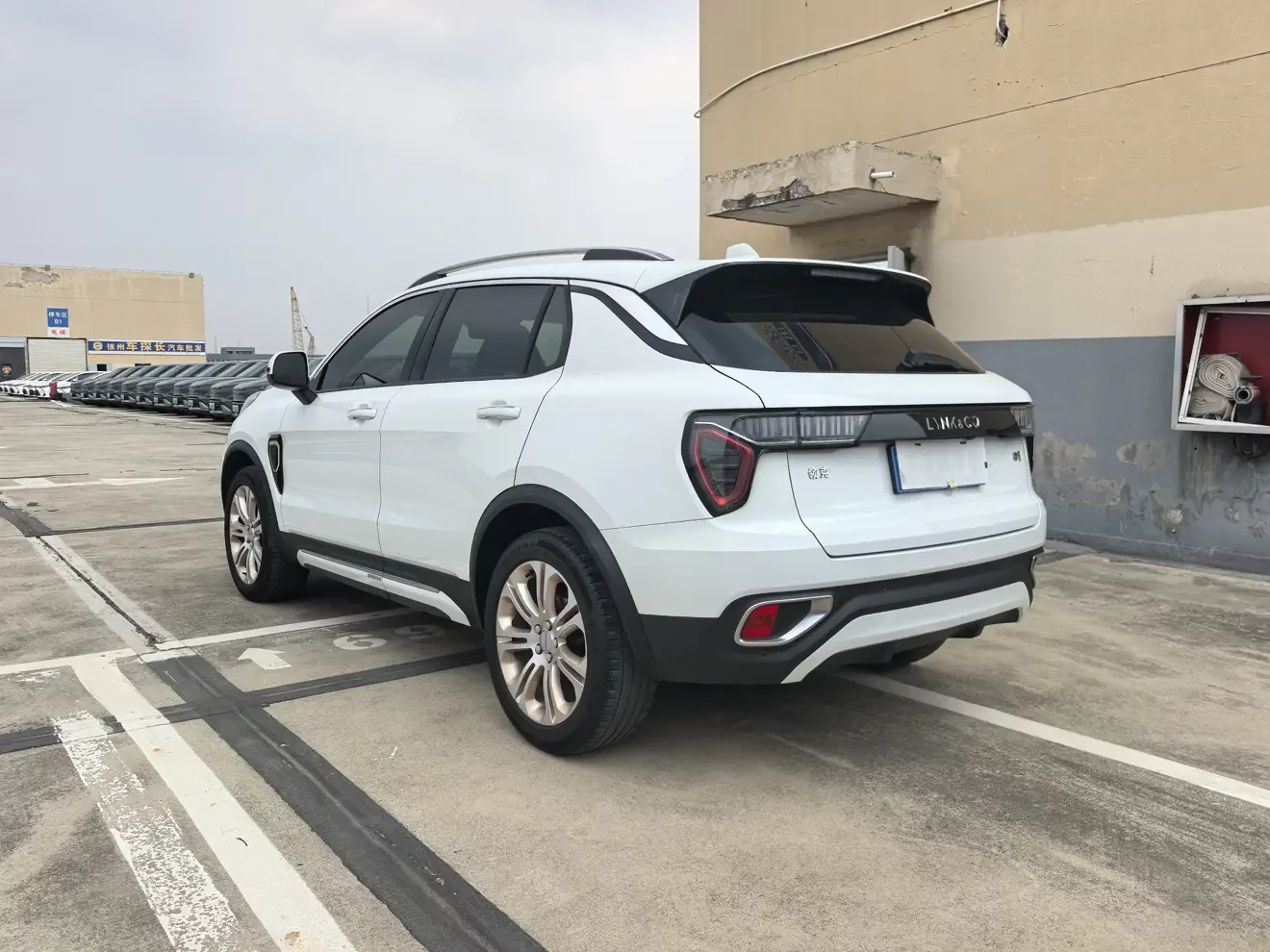 Lynk & Co 01