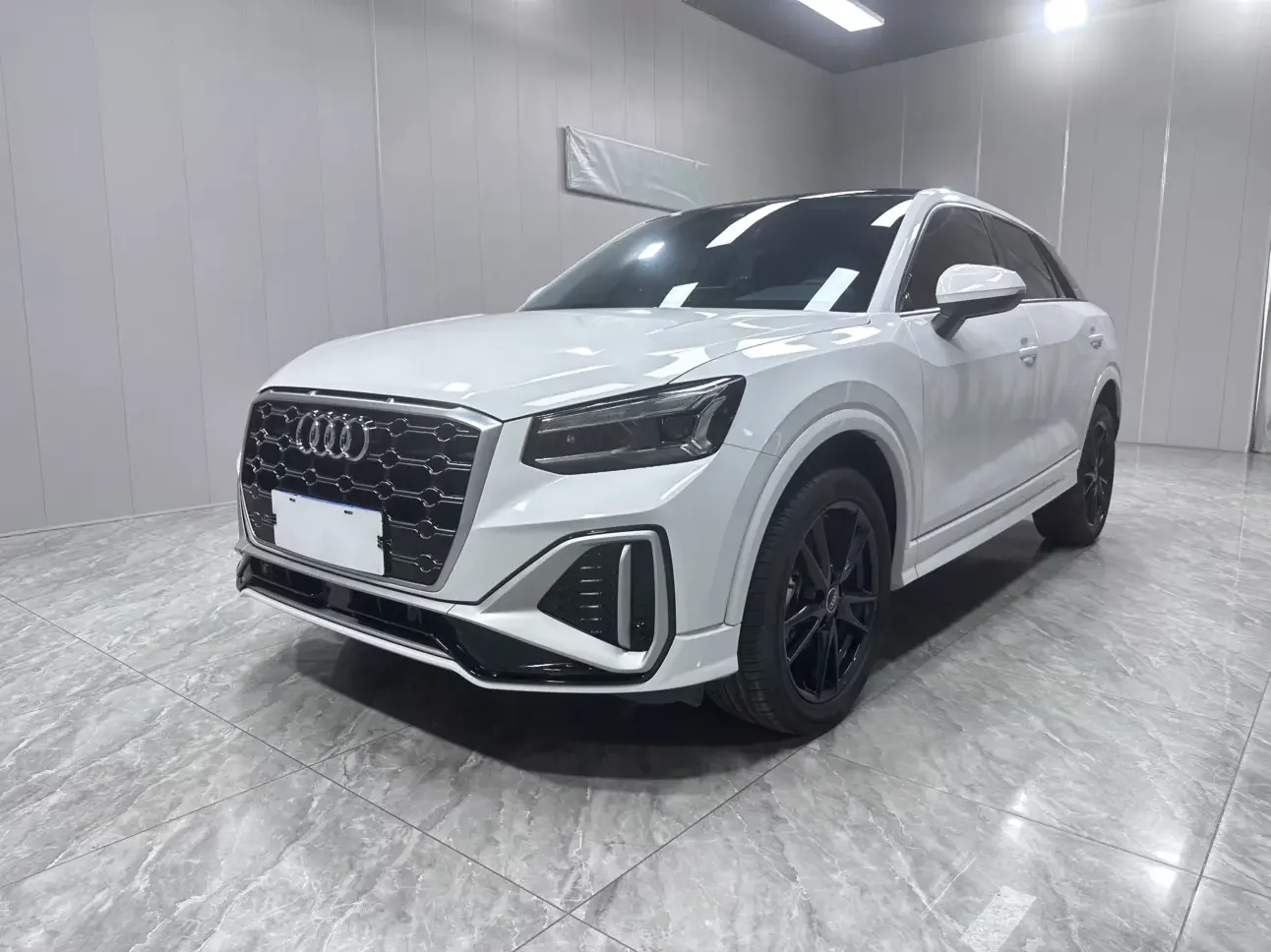 Audi Q2L